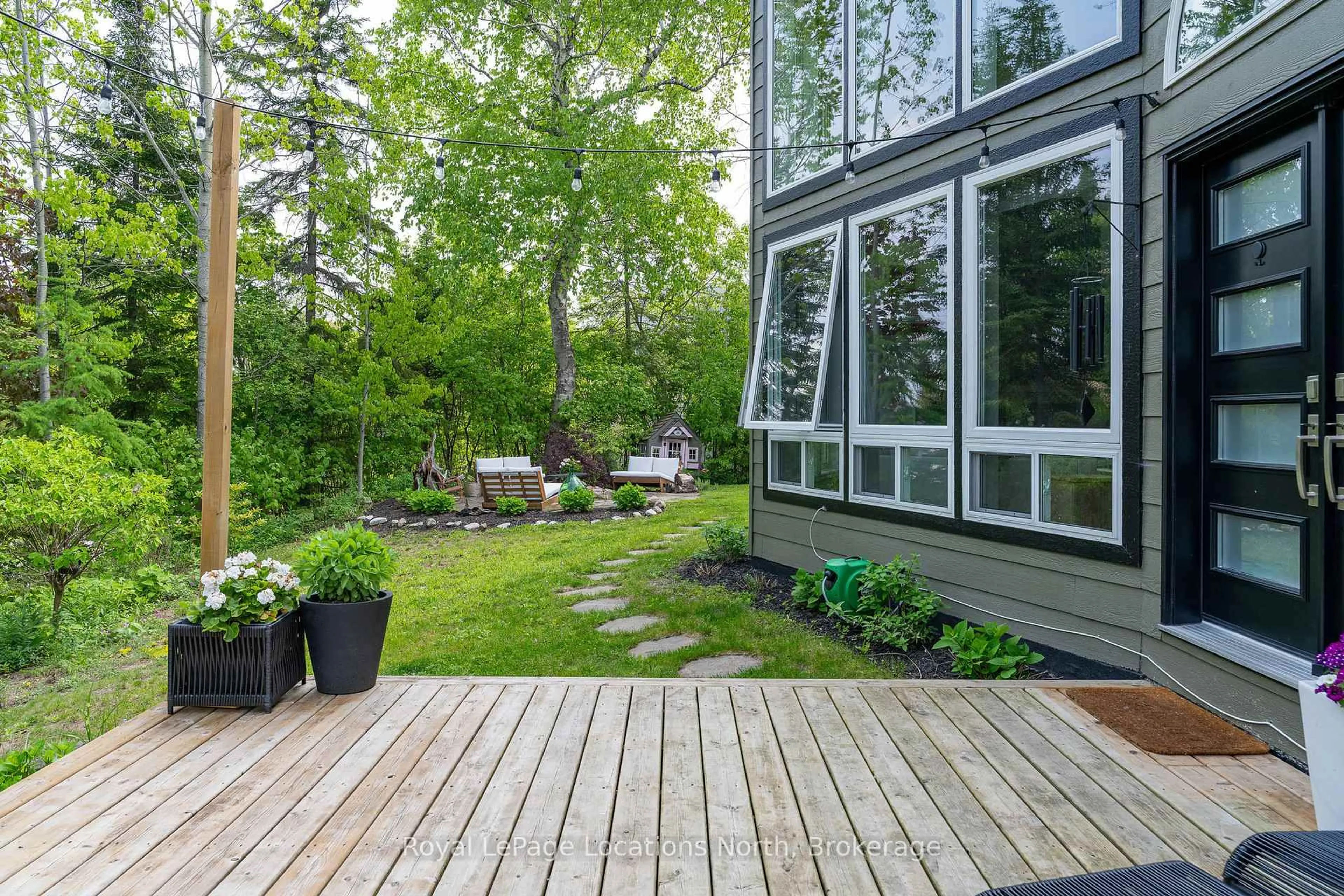 Patio, forest/trees view for 3 Simcoe St, Wasaga Beach Ontario L9Z 1T3