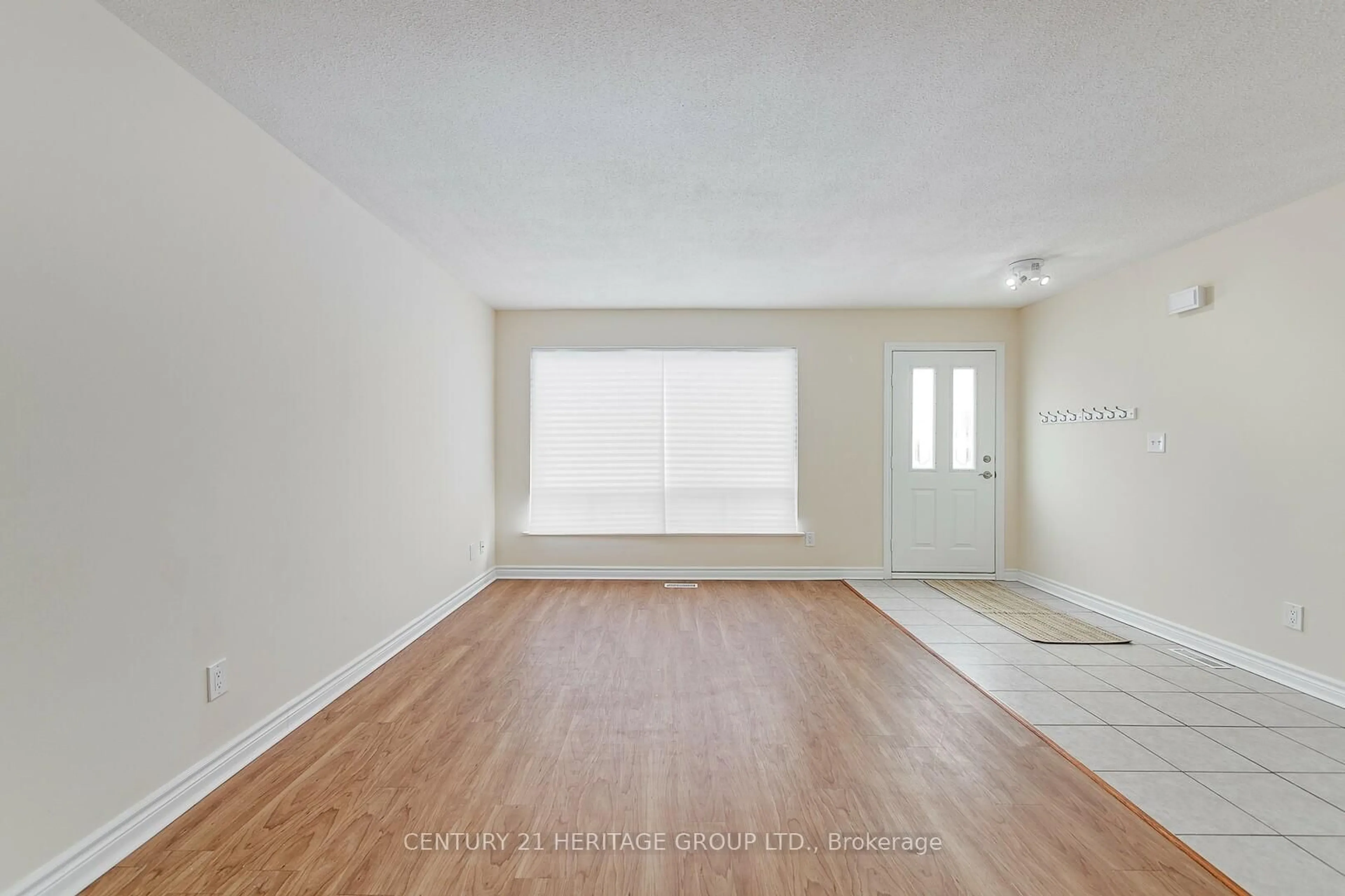 A pic of a room for 20 Frost Tr, Barrie Ontario L4N 4X1