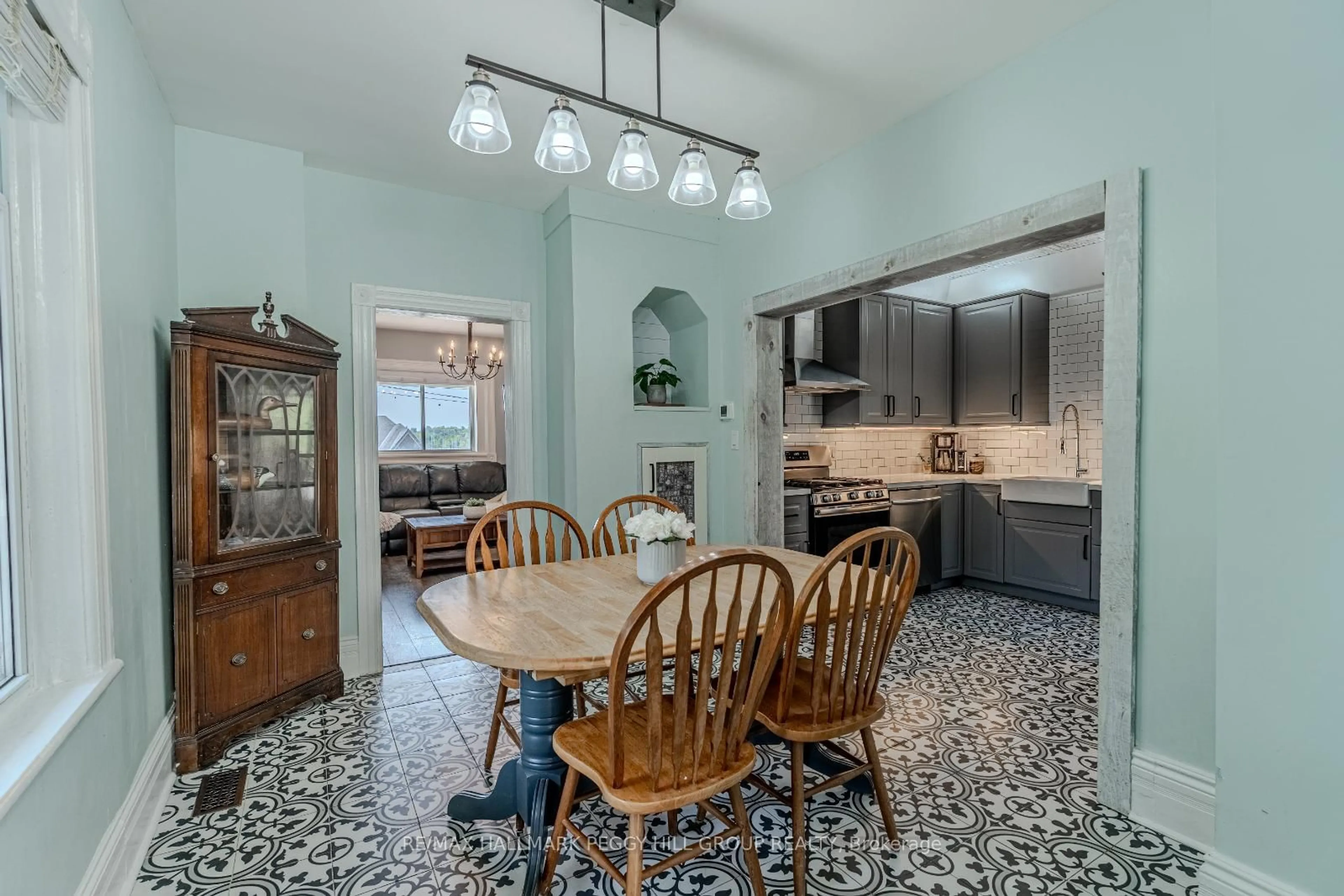 Dining room, ceramic/tile floor for 1046 Harbourview Dr, Midland Ontario L4R 5J4
