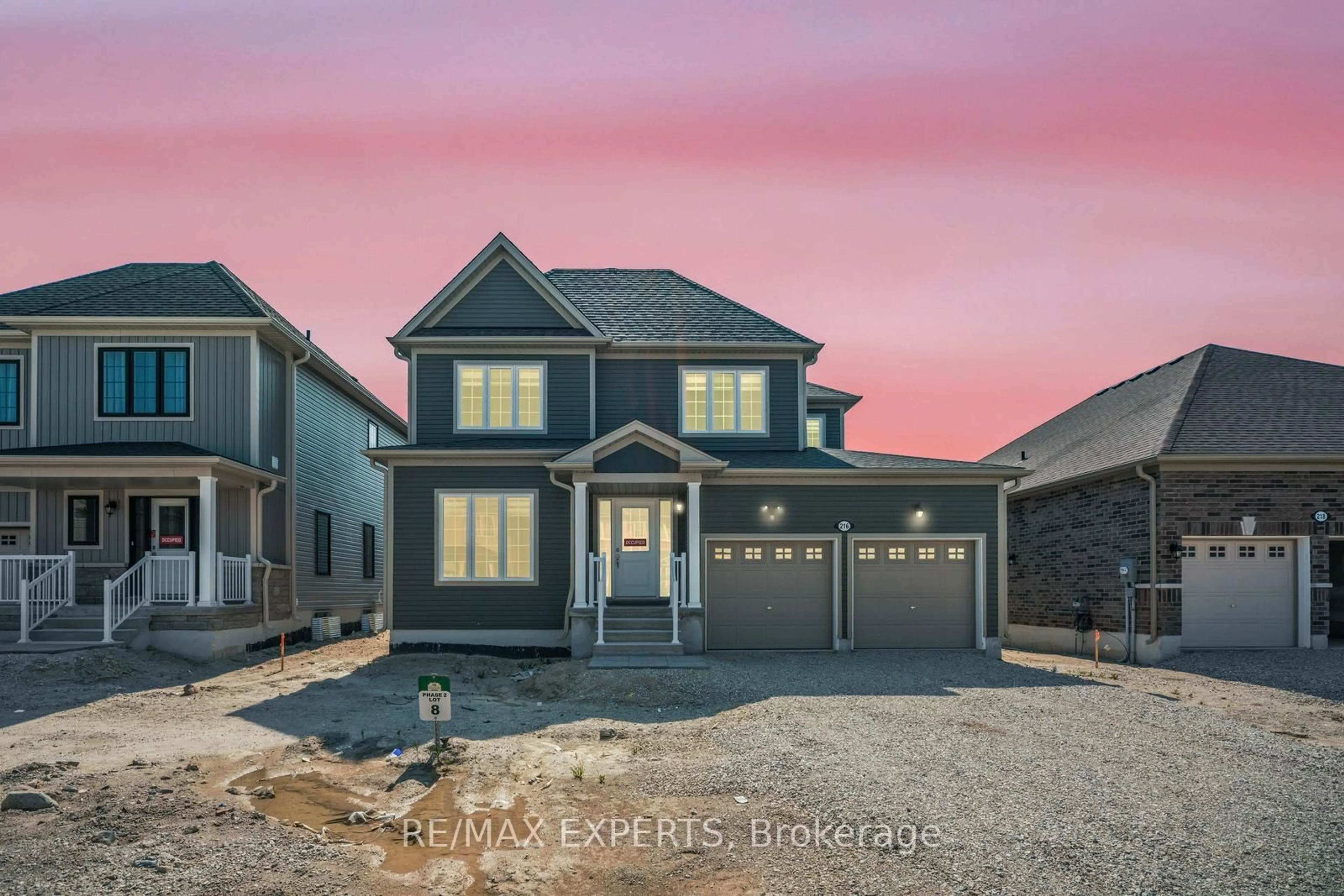 Unknown for 216 cubitt St, Clearview Ontario L0M 1S0