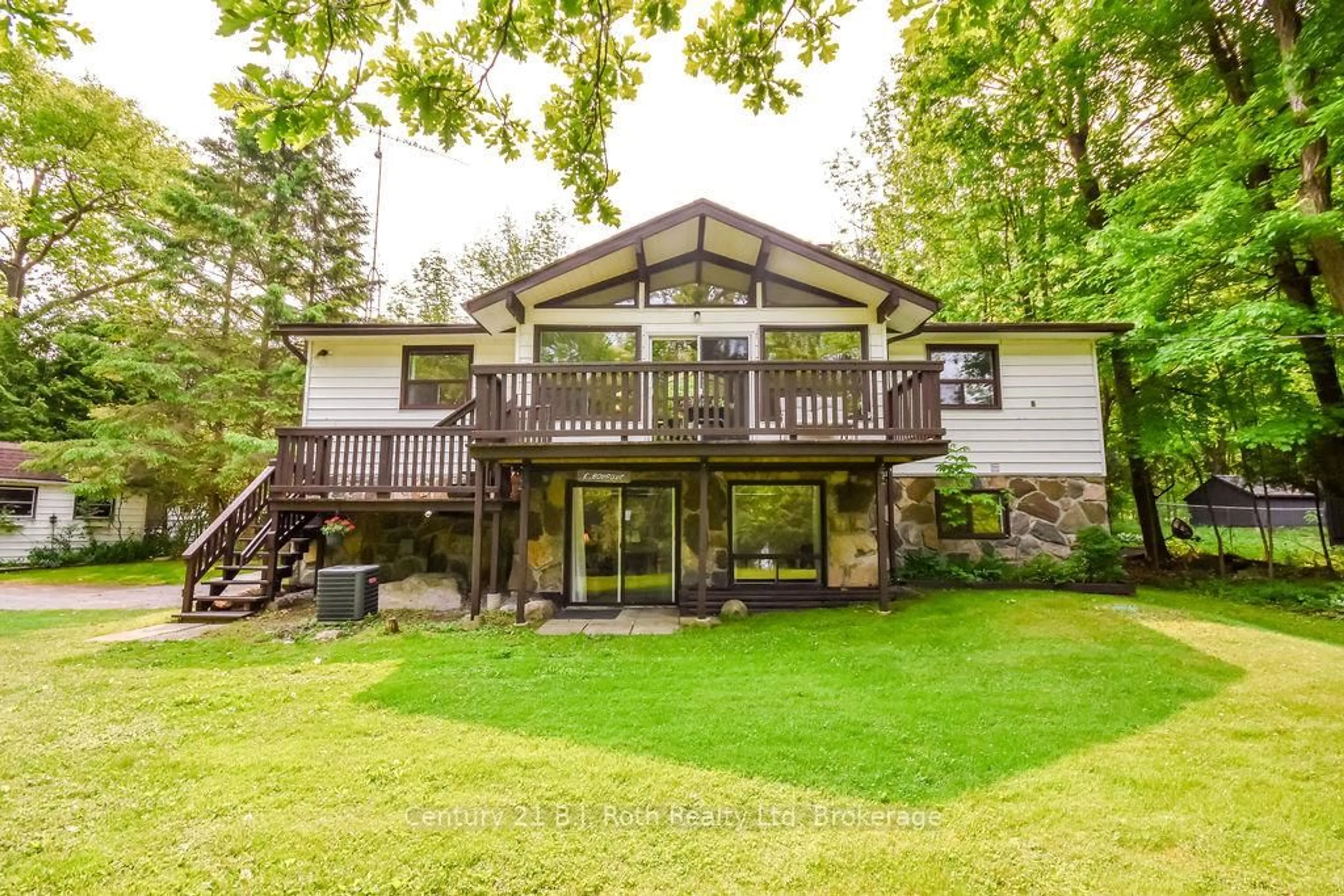 Unknown for 1755 Twin Oaks Cres, Severn Ontario L0K 1E0