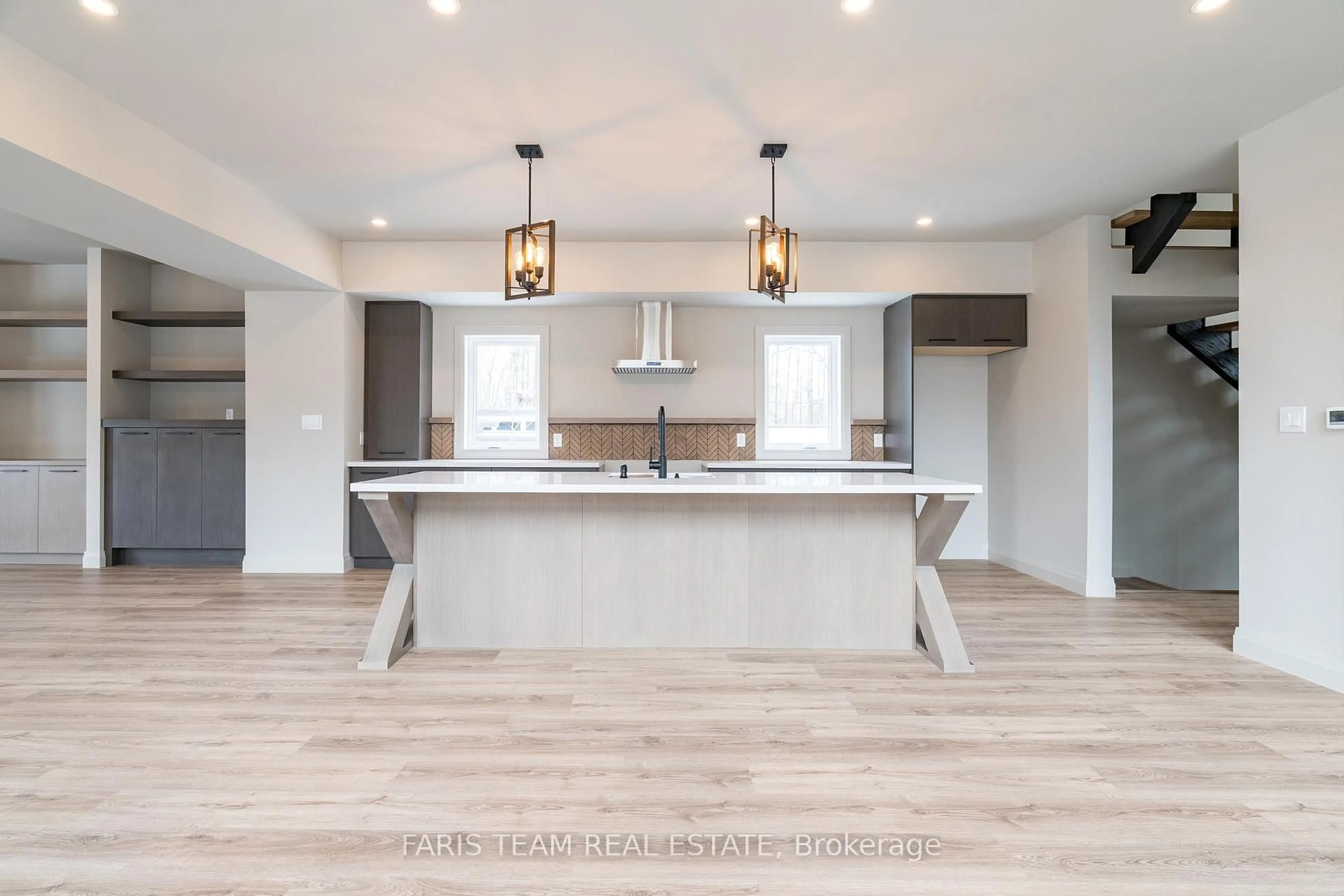 Open concept kitchen, unknown for 3316 Line 4, Oro-Medonte Ontario L0L 2L0