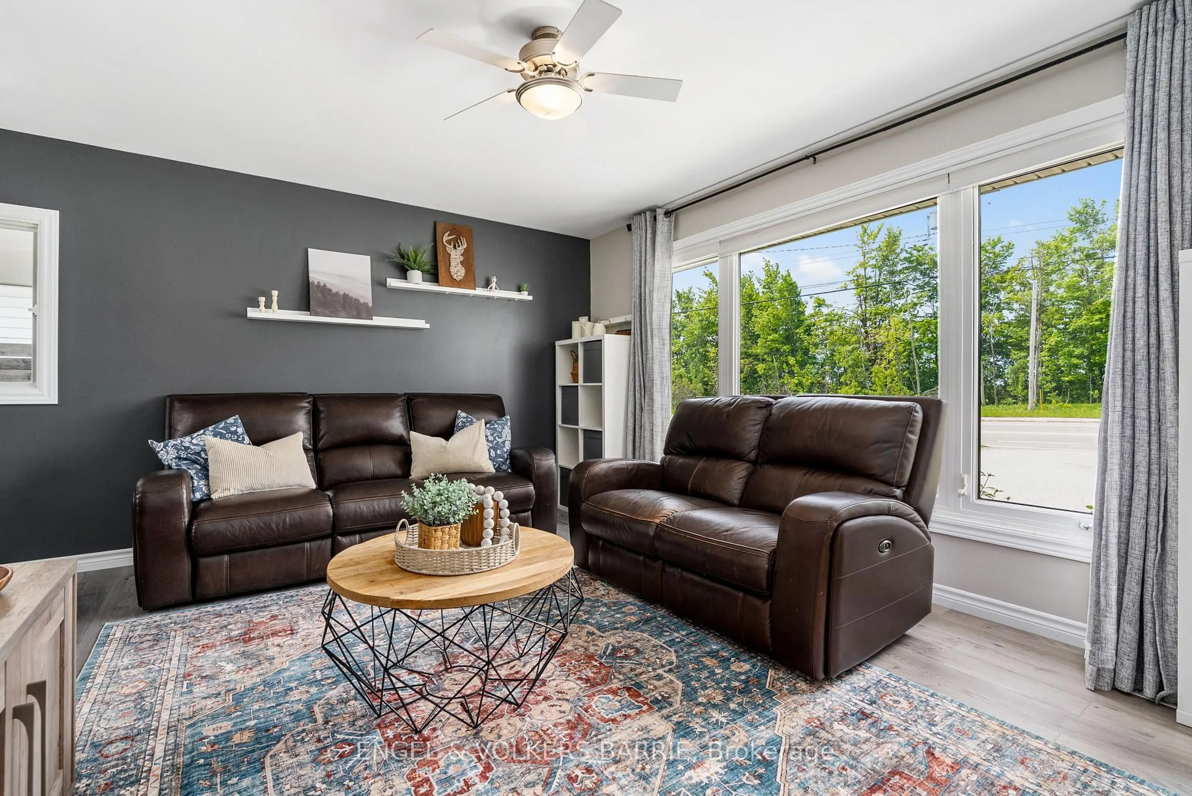 Living room with furniture, unknown for 9881 12 Highway, Oro-Medonte Ontario L0K 2G0