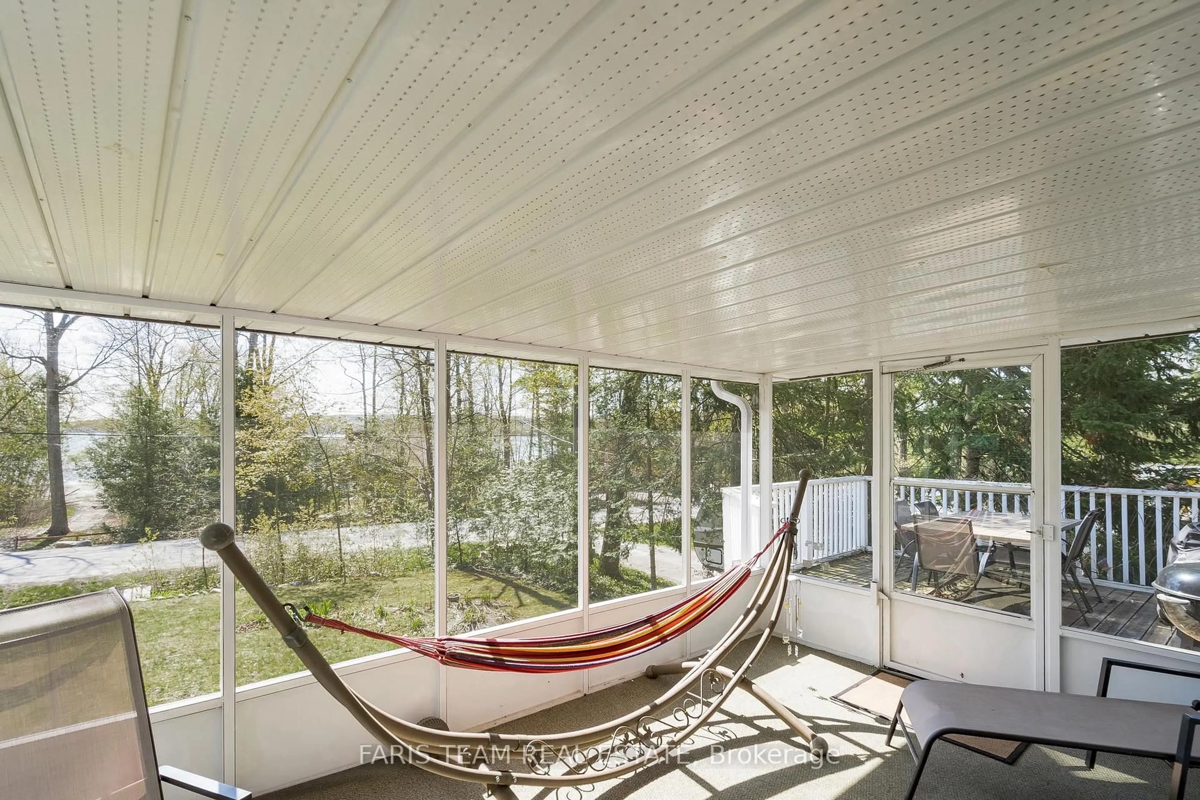 Patio, water/lake/river/ocean view for 336 Peek-A-Boo Tr, Tiny Ontario L9M 0B3