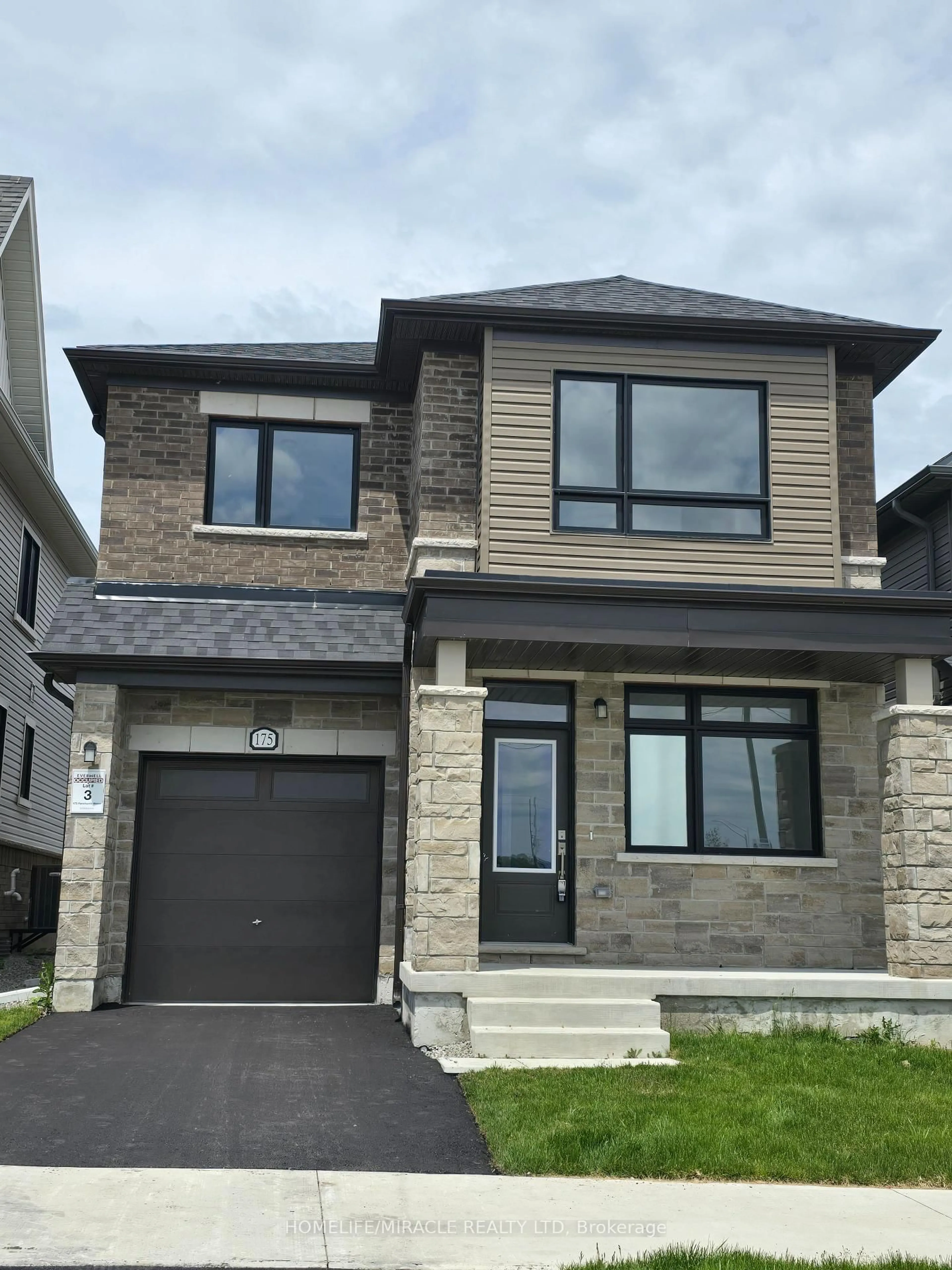 Home with brick exterior material, street for 175 Fenchurch Manr, Barrie Ontario L9J 0B7