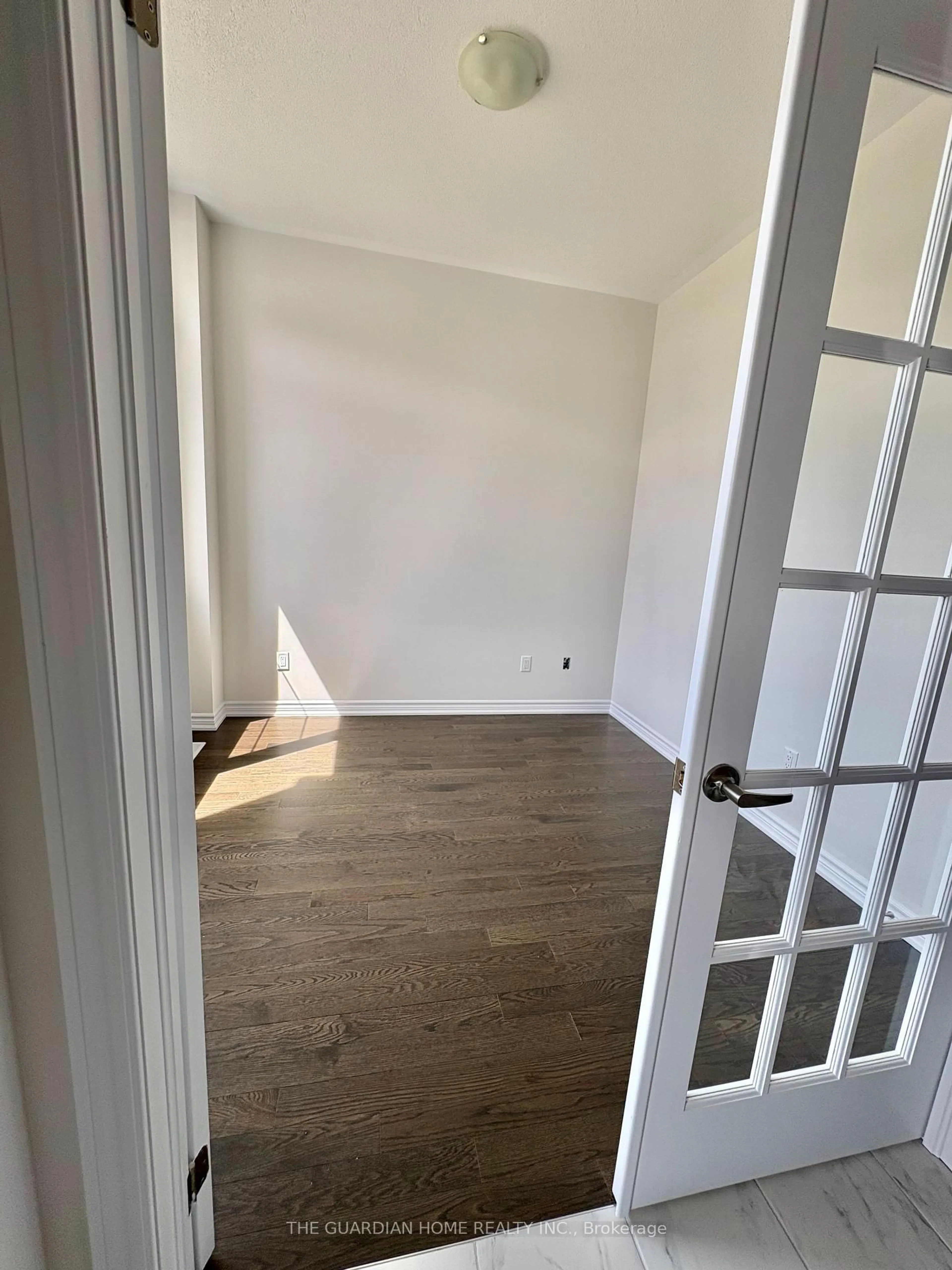 A pic of a room for 7 Tran St, Wasaga Beach Ontario L9Z 0M9