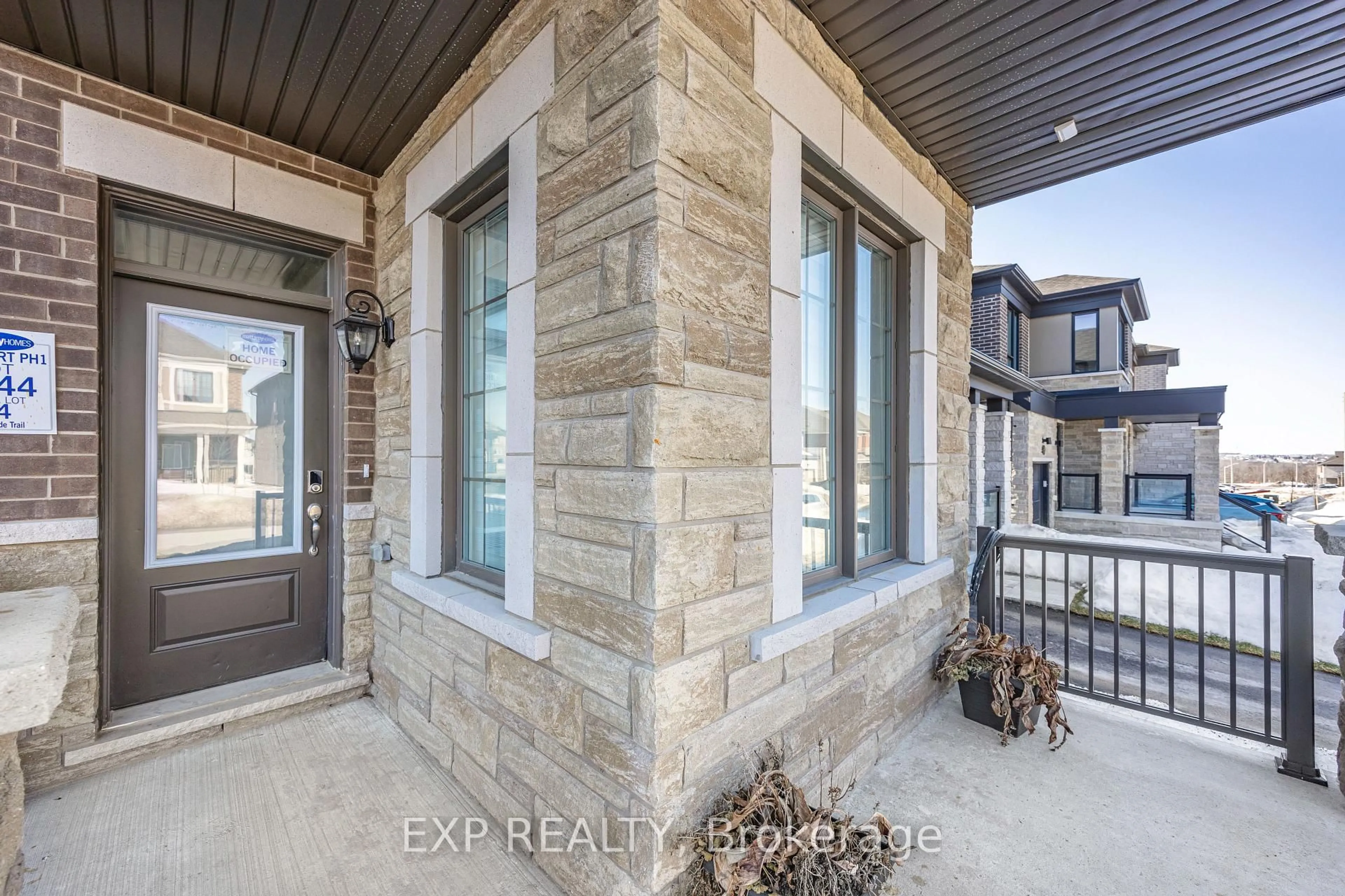 Indoor entryway for 53 Mcbride Tr, Barrie Ontario L9J 0P9