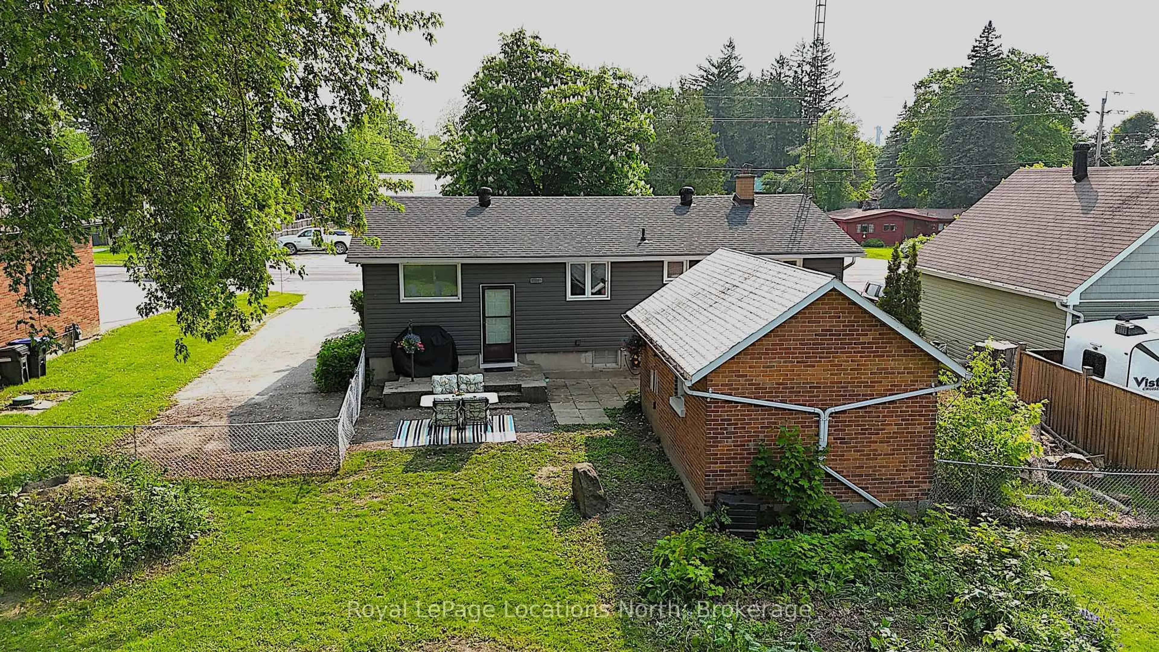 A pic from outside/outdoor area/front of a property/back of a property/a pic from drone, street for 1661 GEORGE JOHNSTON Rd, Springwater Ontario L9X 2B2