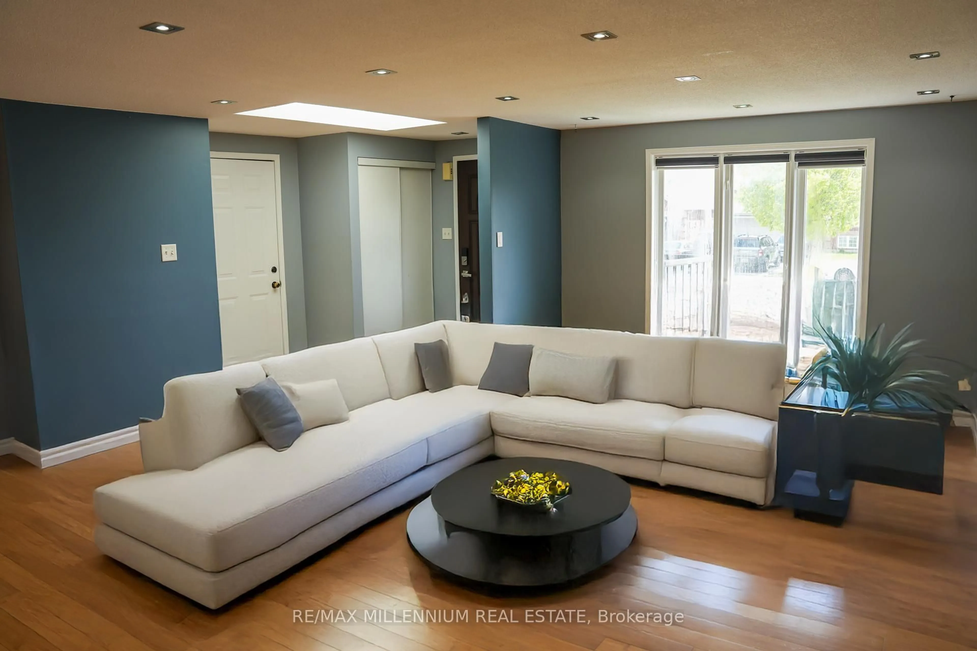 Living room with furniture, unknown for 38 Ambler Bywy, Barrie Ontario L4M 7A5