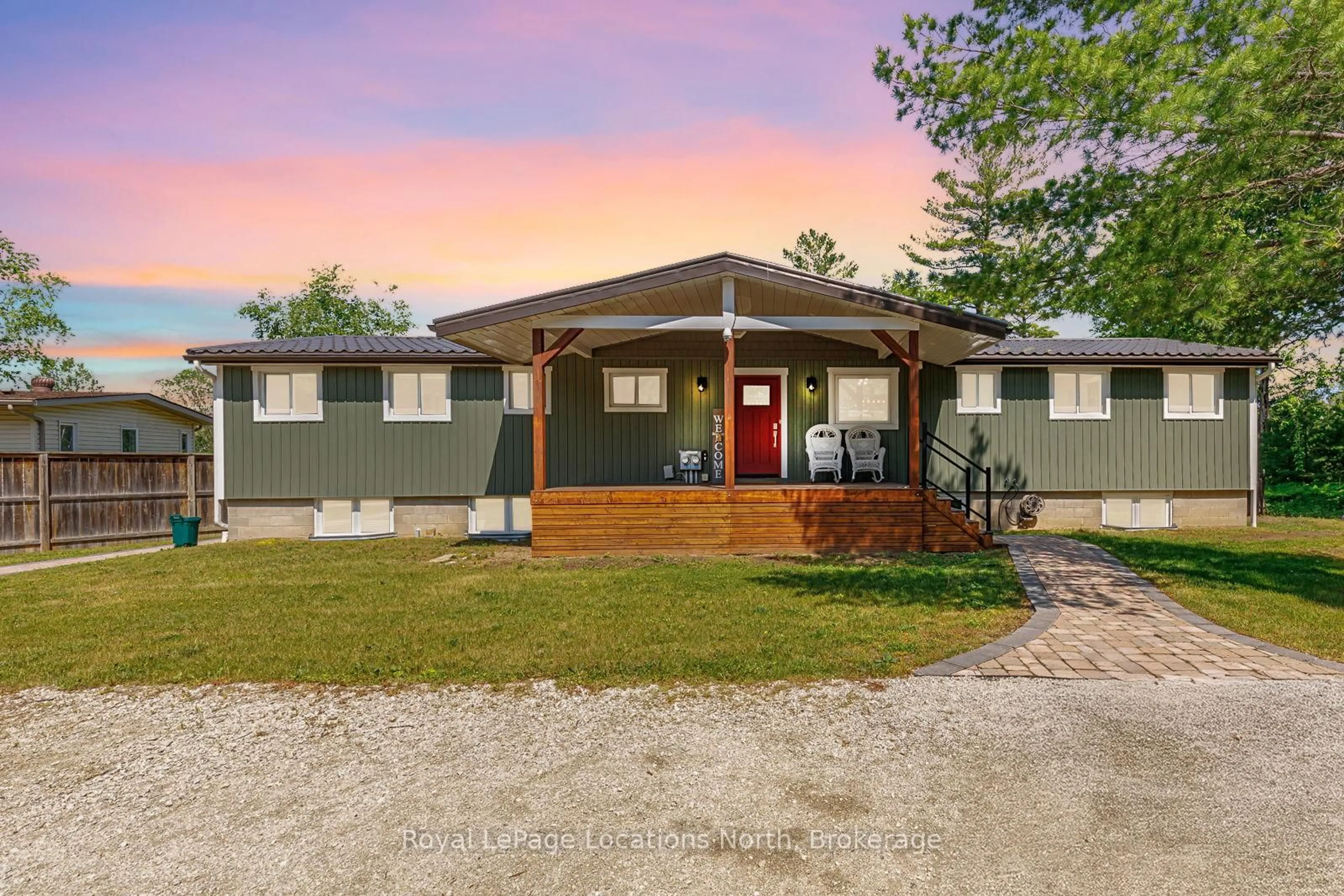 Home with vinyl exterior material, unknown for 1628 River Rd, Wasaga Beach Ontario L9Z 2S3