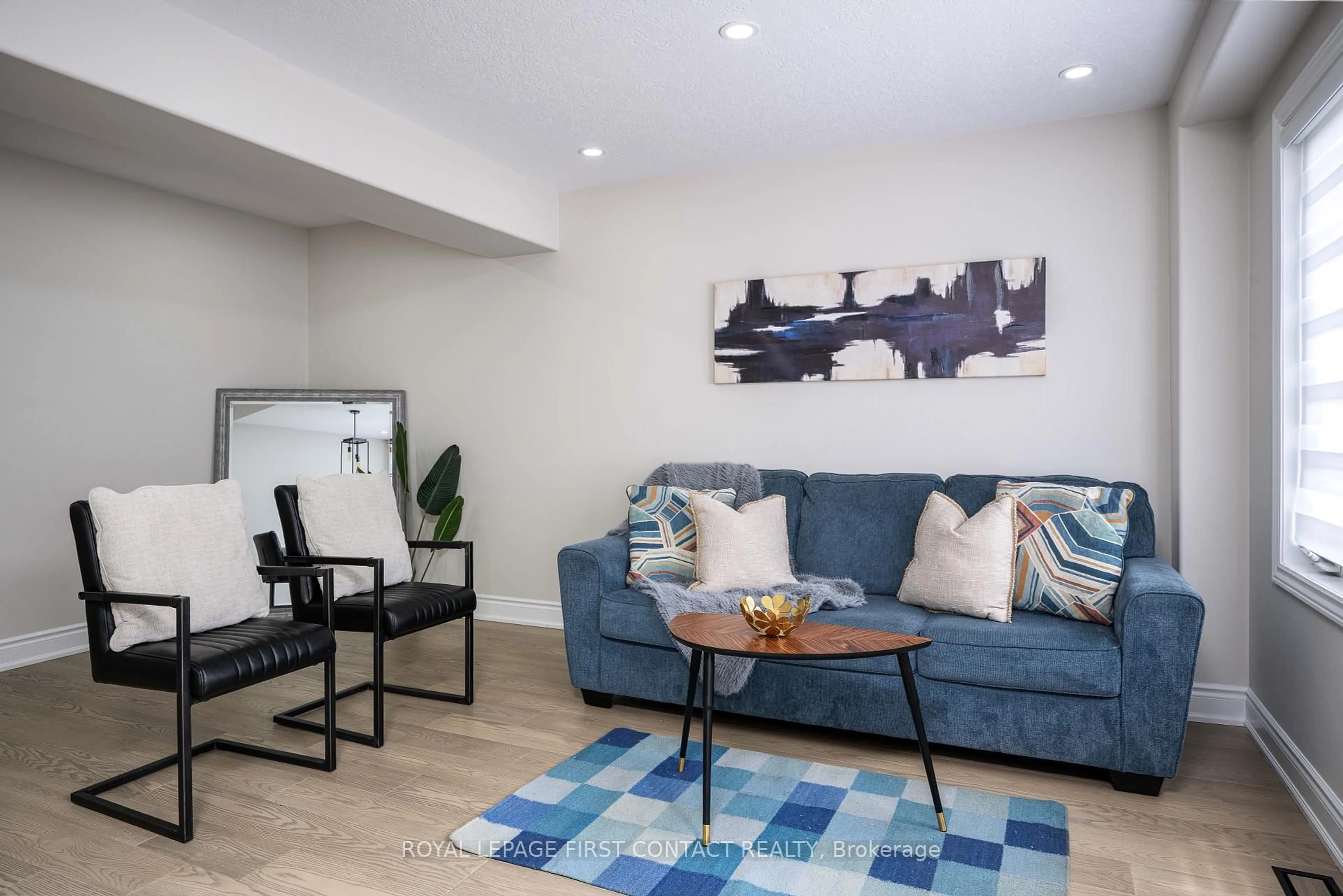 Living room with furniture, unknown for 12D MARSELLUS Dr, Barrie Ontario L4N 0Y4
