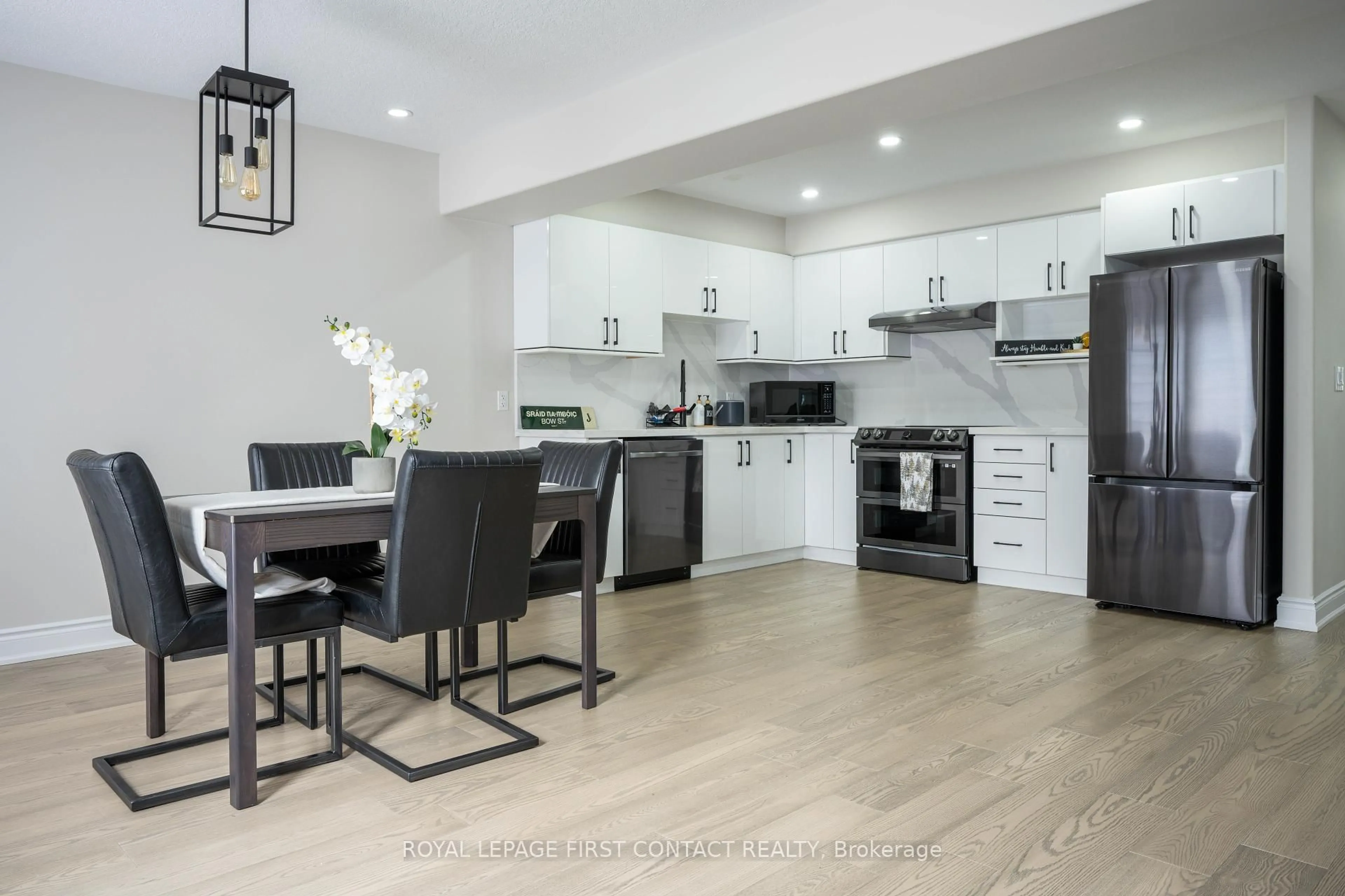 Open concept kitchen, unknown for 12D MARSELLUS Dr, Barrie Ontario L4N 0Y4