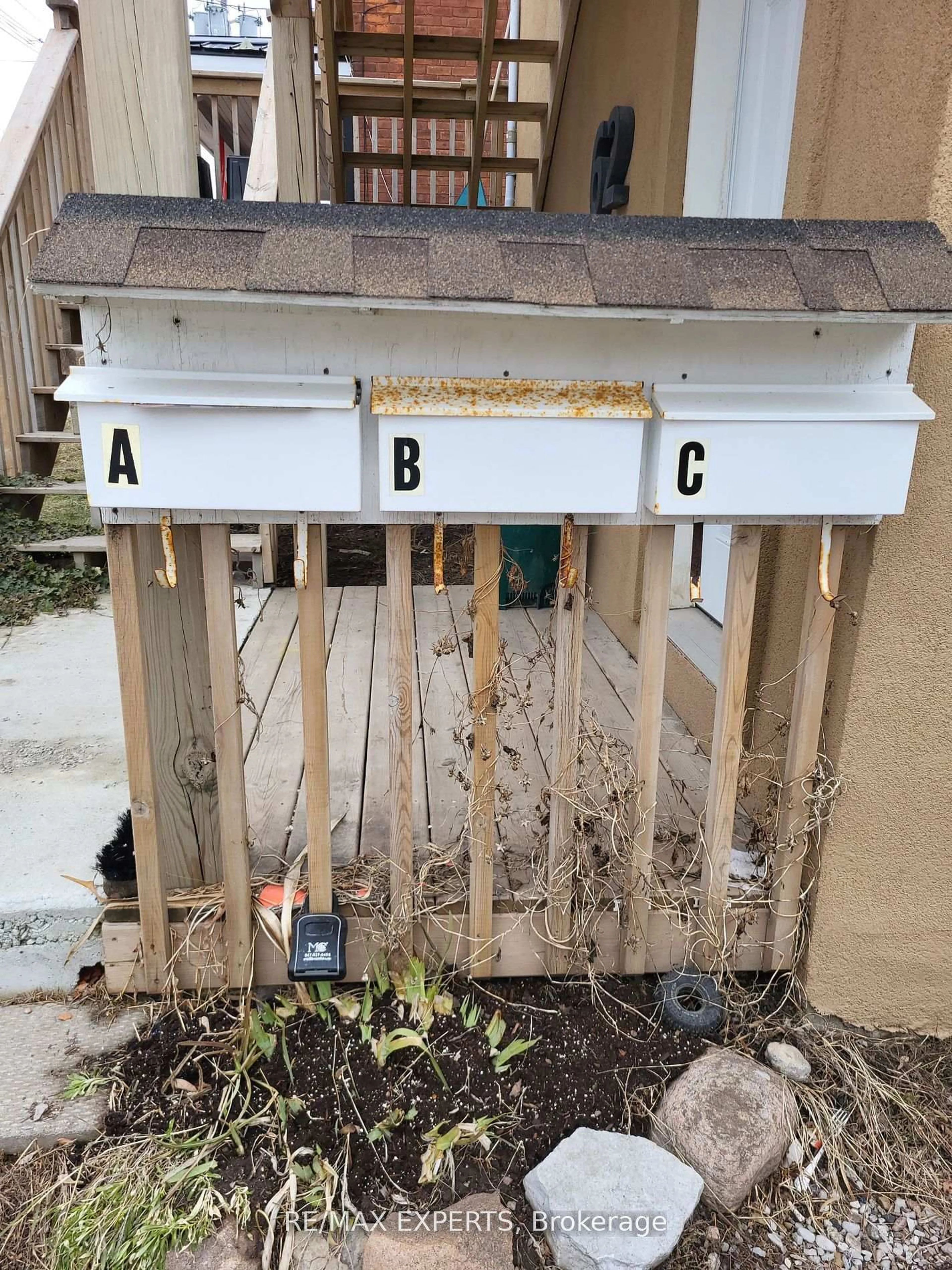 Unknown for 62 West St, Orillia Ontario L3V 5G4