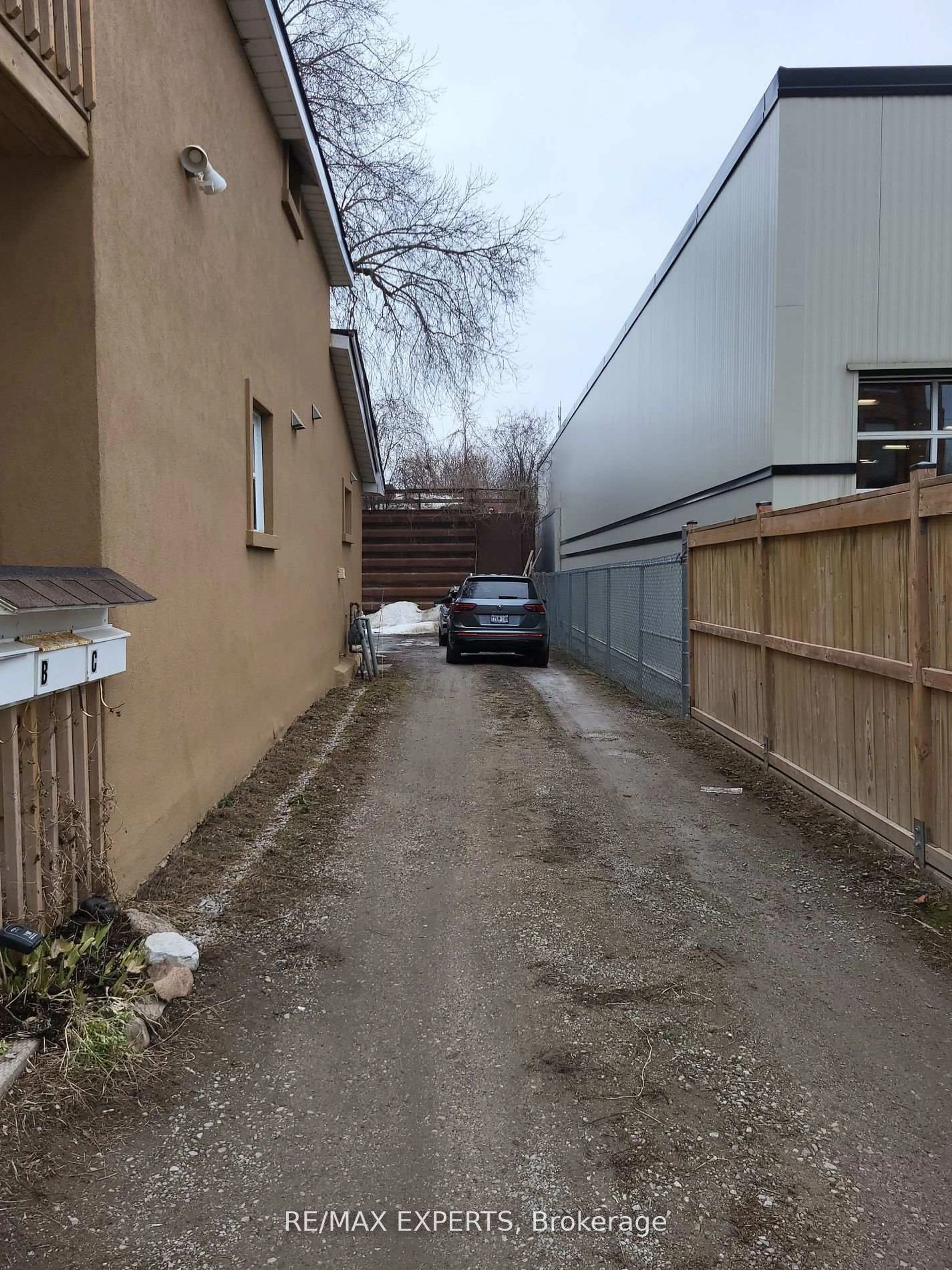 Parking for 62 West St, Orillia Ontario L3V 5G4