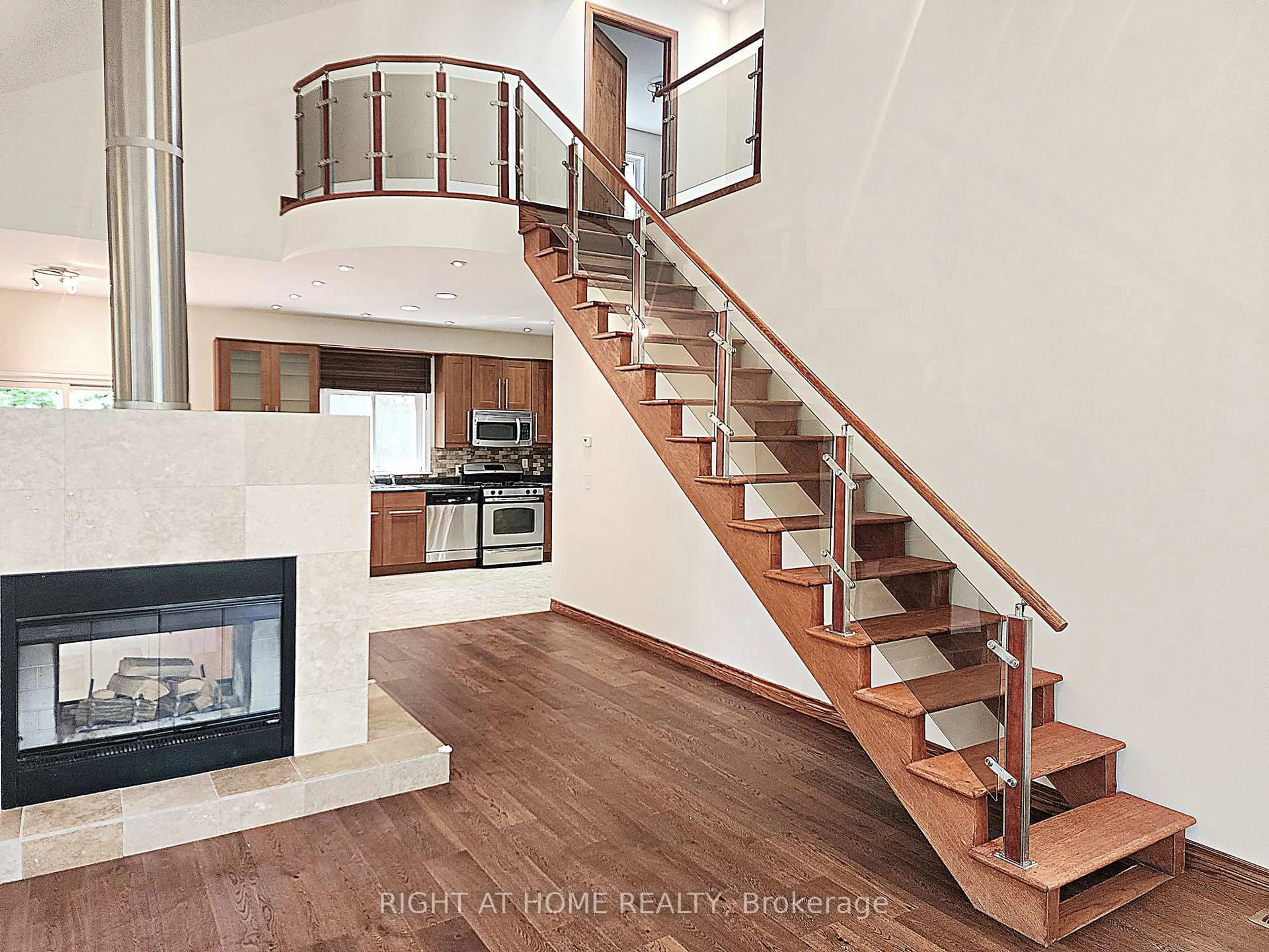 Stairs for 2384 Champlain Rd, Tiny Ontario L9M 0C9