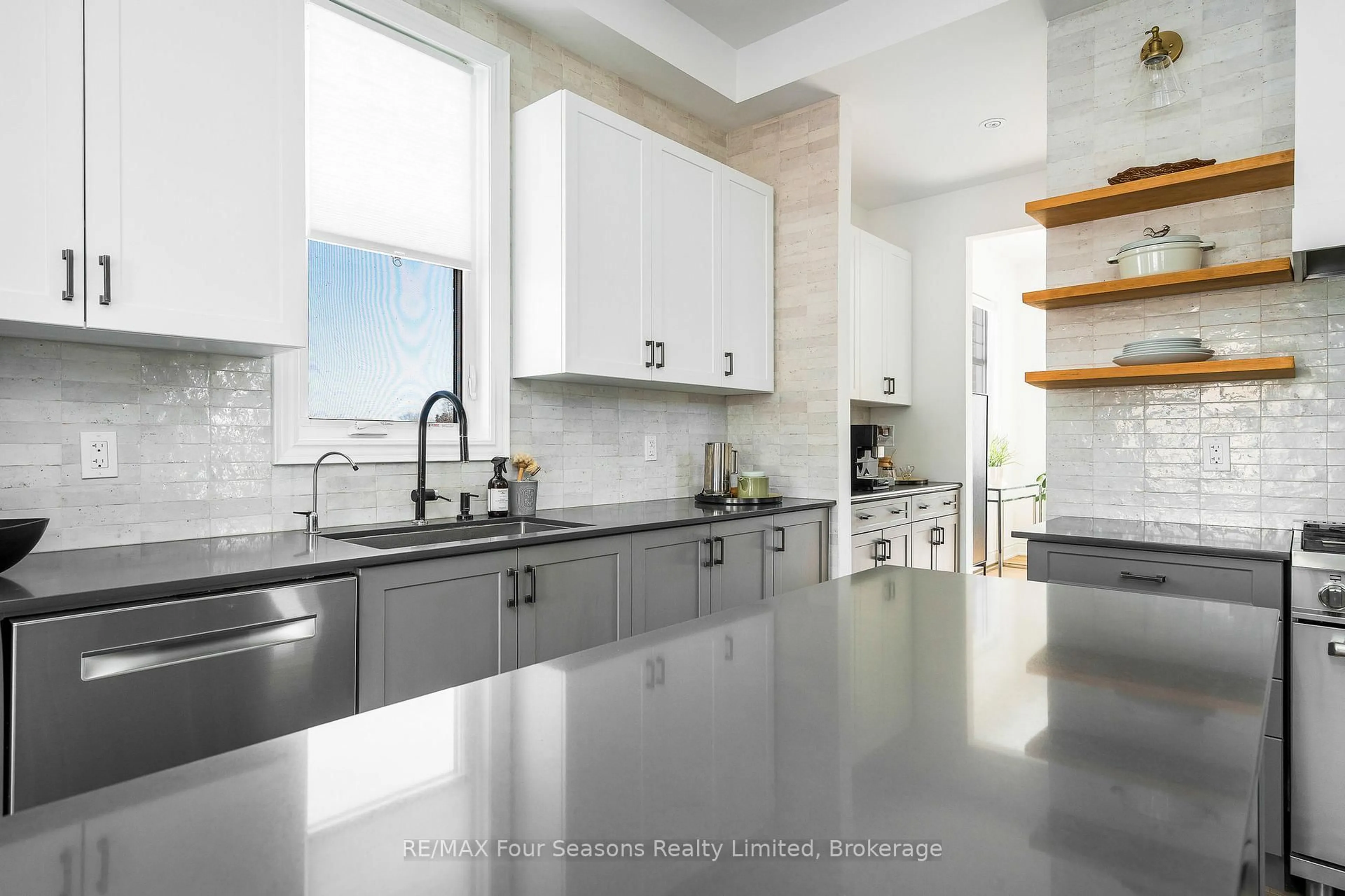 Contemporary kitchen, ceramic/tile floor for 46 Francis St, Clearview Ontario L0M 1G0