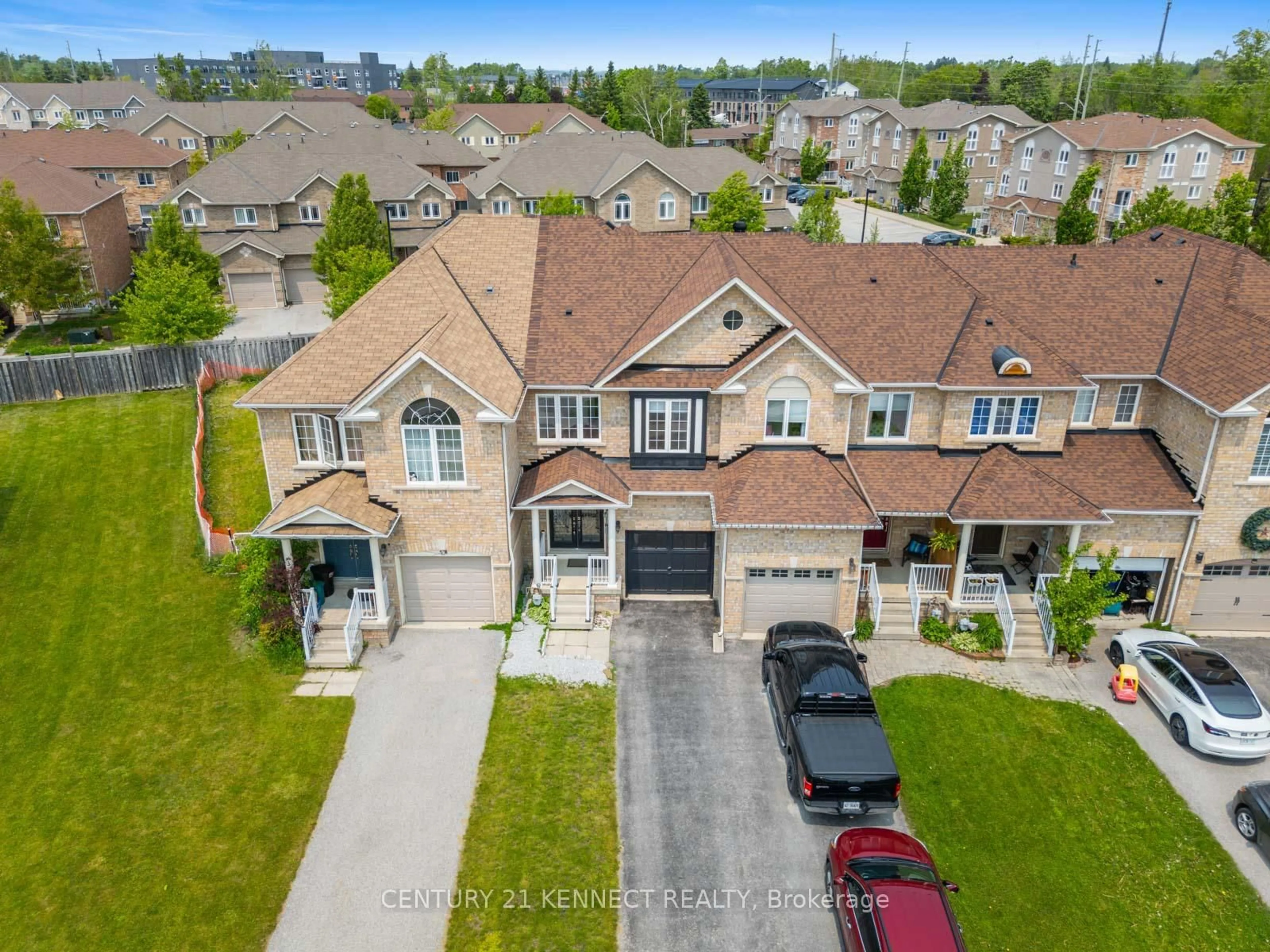A pic from outside/outdoor area/front of a property/back of a property/a pic from drone, street for 56 White Cres, Barrie Ontario L4N 5Z9