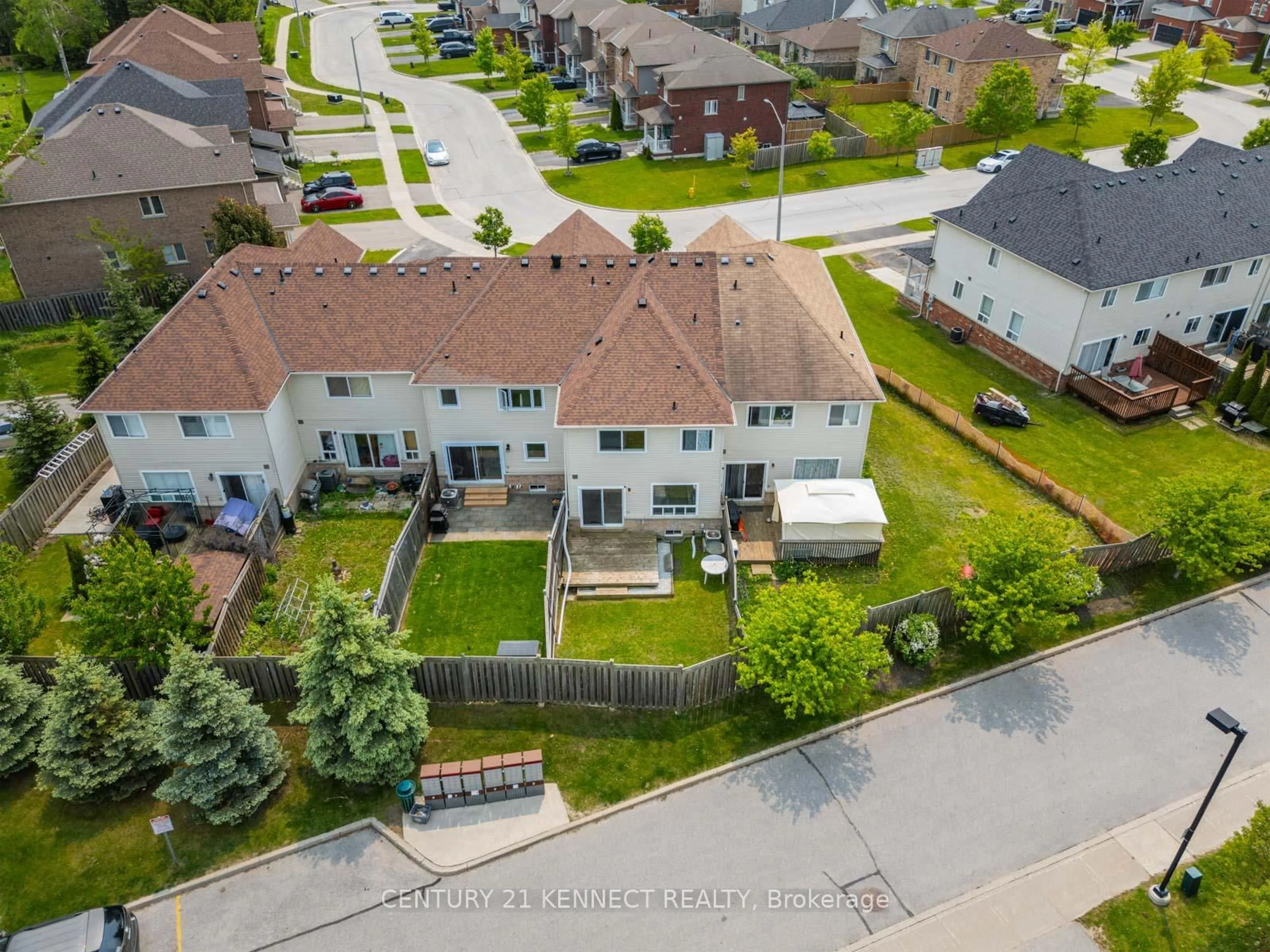 A pic from outside/outdoor area/front of a property/back of a property/a pic from drone, street for 56 White Cres, Barrie Ontario L4N 5Z9