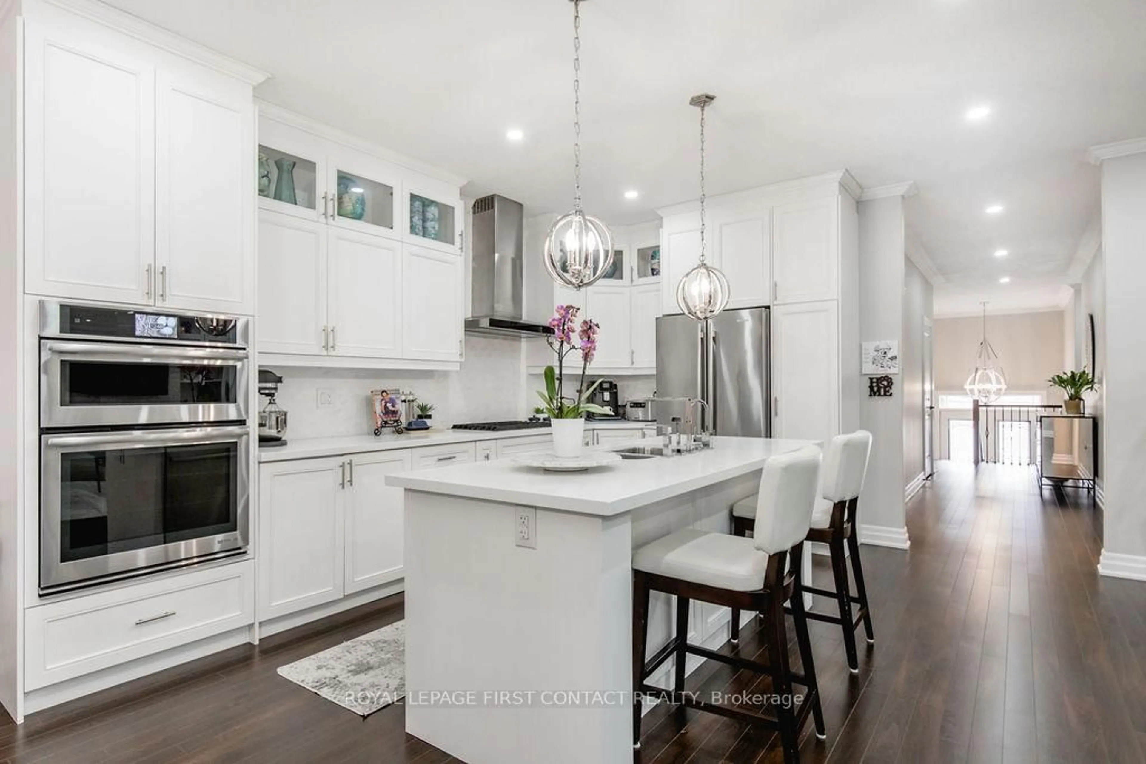 Open concept kitchen, unknown for 32 Natures Tr, Wasaga Beach Ontario L9Z 0H4