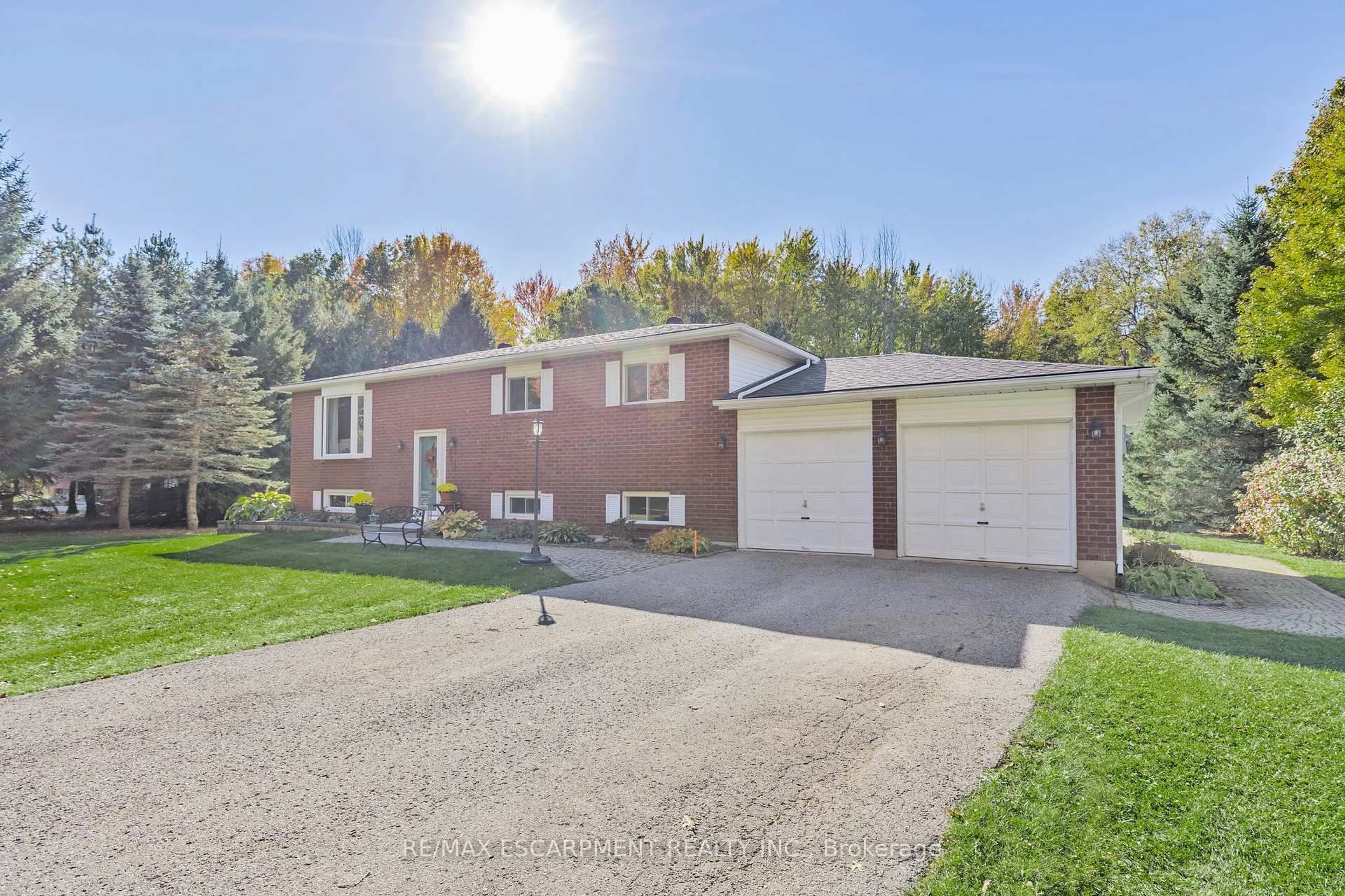 Home with brick exterior material, street for 3452 SUNNIDALE 6/7 Sdrd, Clearview Ontario L0M 1N0