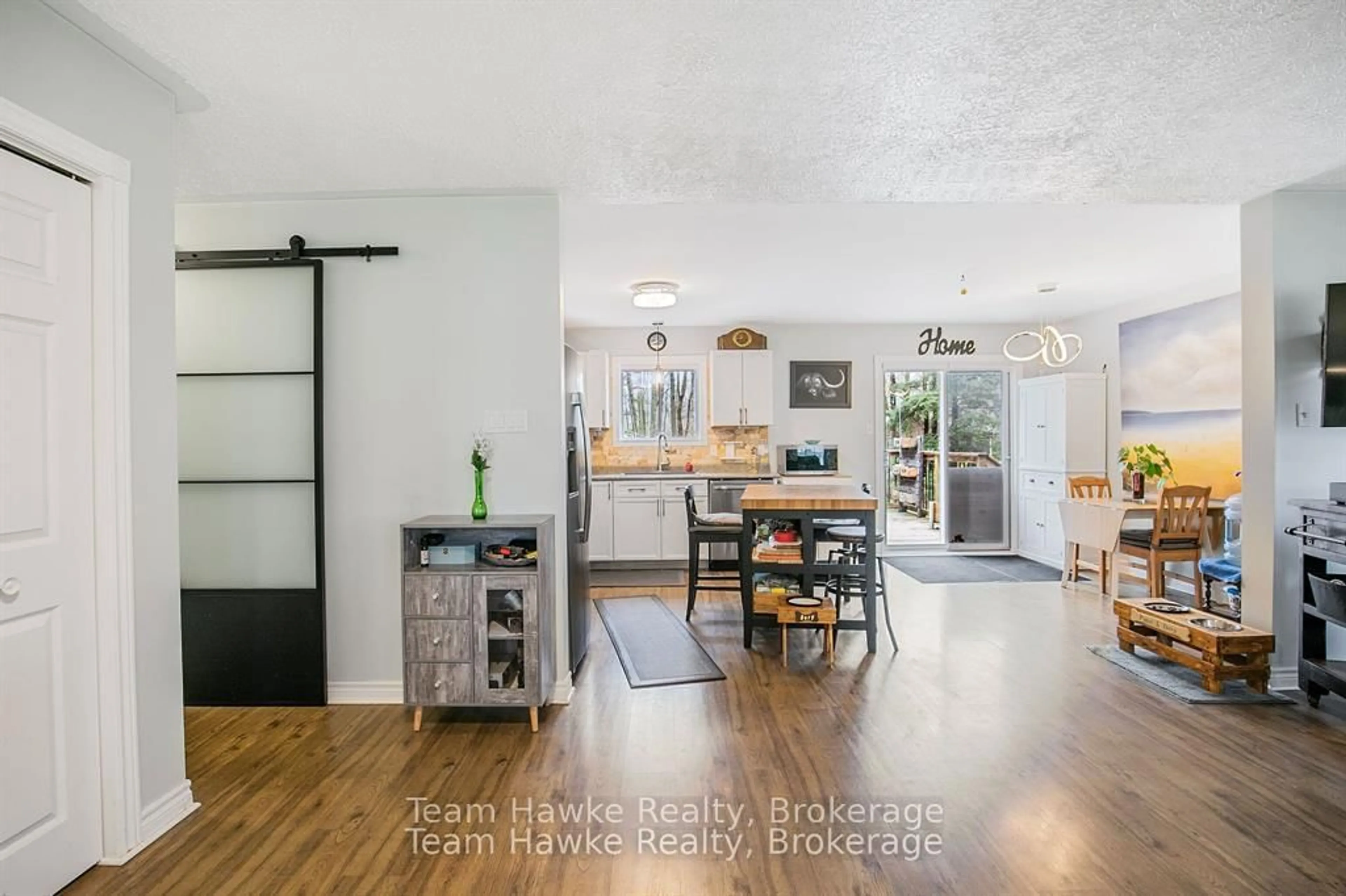 Open concept kitchen, unknown for 22 LAURIER Blvd, Tiny Ontario L9M 0J2