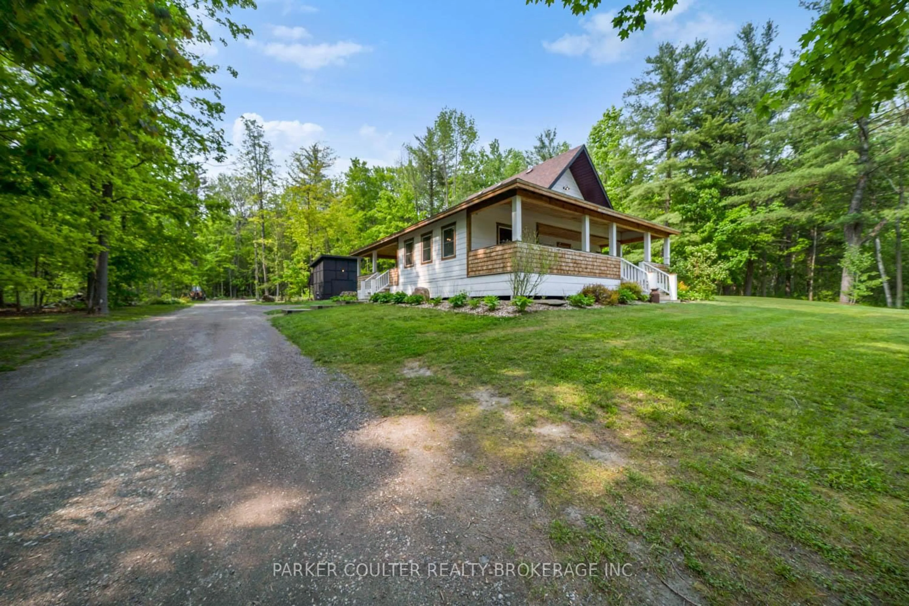 A pic from outside/outdoor area/front of a property/back of a property/a pic from drone, unknown for 2352 Mcdonald Rd, Springwater Ontario L0L 1P0
