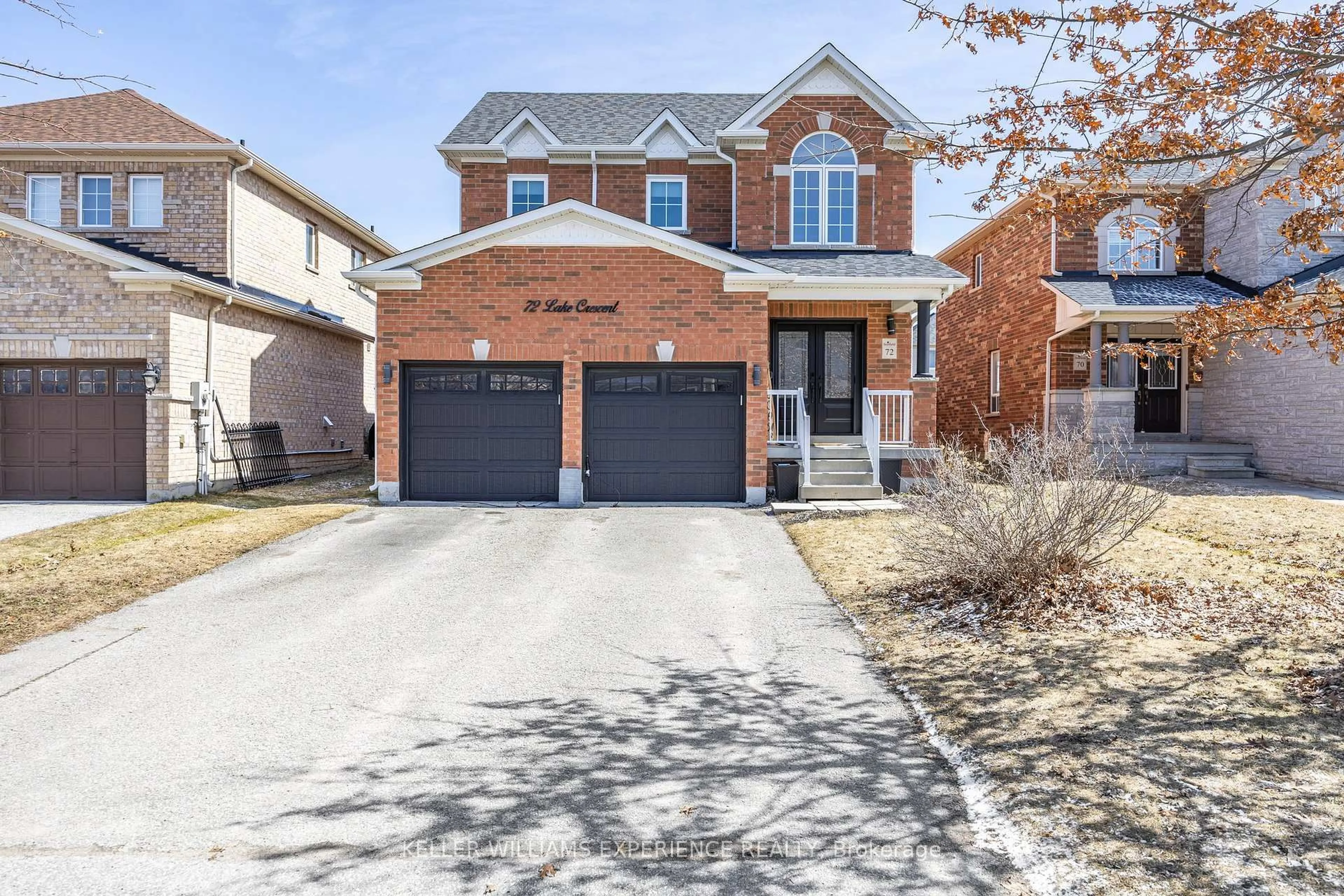 Home with brick exterior material, street for 72 Lake Cres, Barrie Ontario L4N 6A6