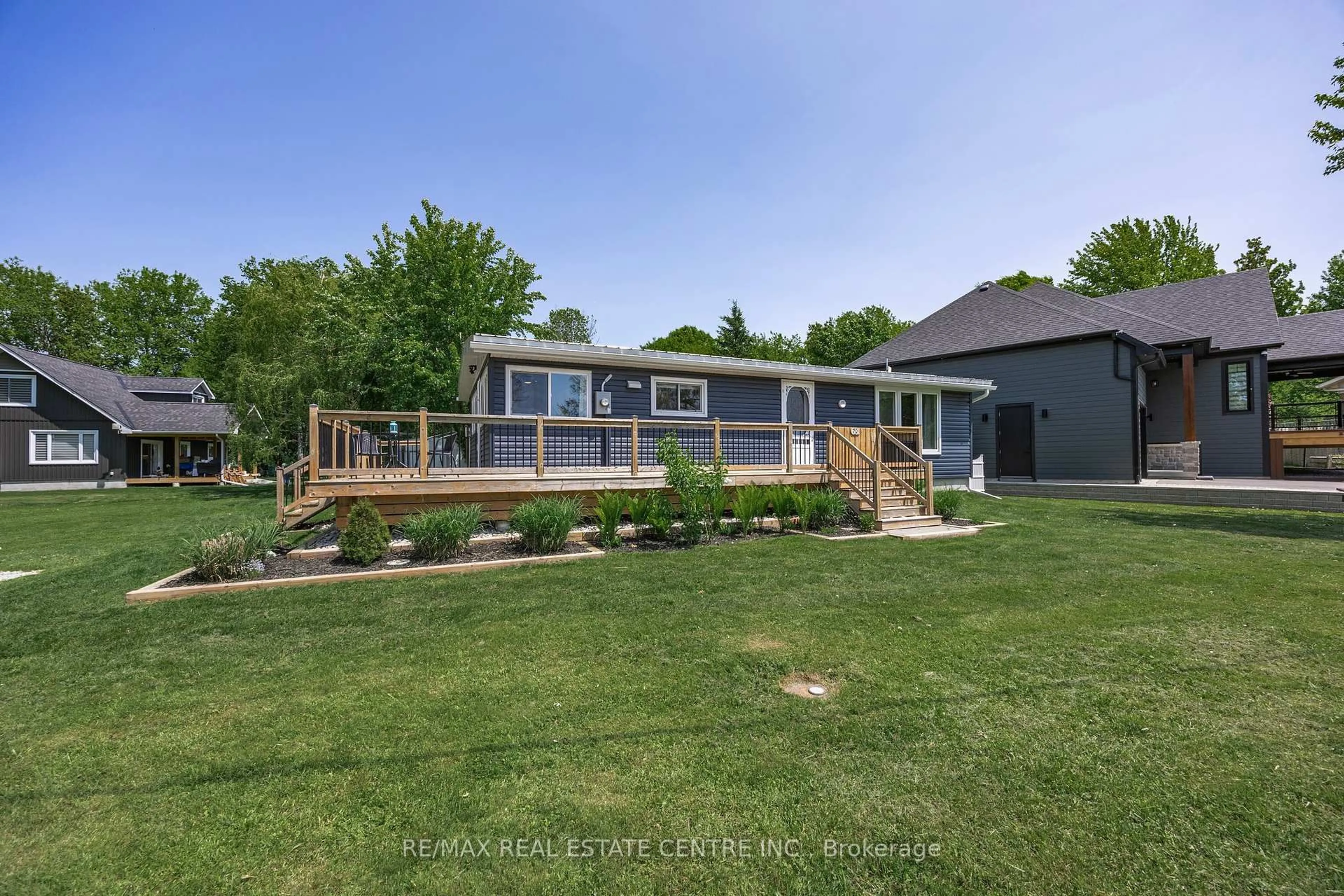 A pic from outside/outdoor area/front of a property/back of a property/a pic from drone, water/lake/river/ocean view for 681 McMurtry Rd, Midland Ontario L4R 0B9