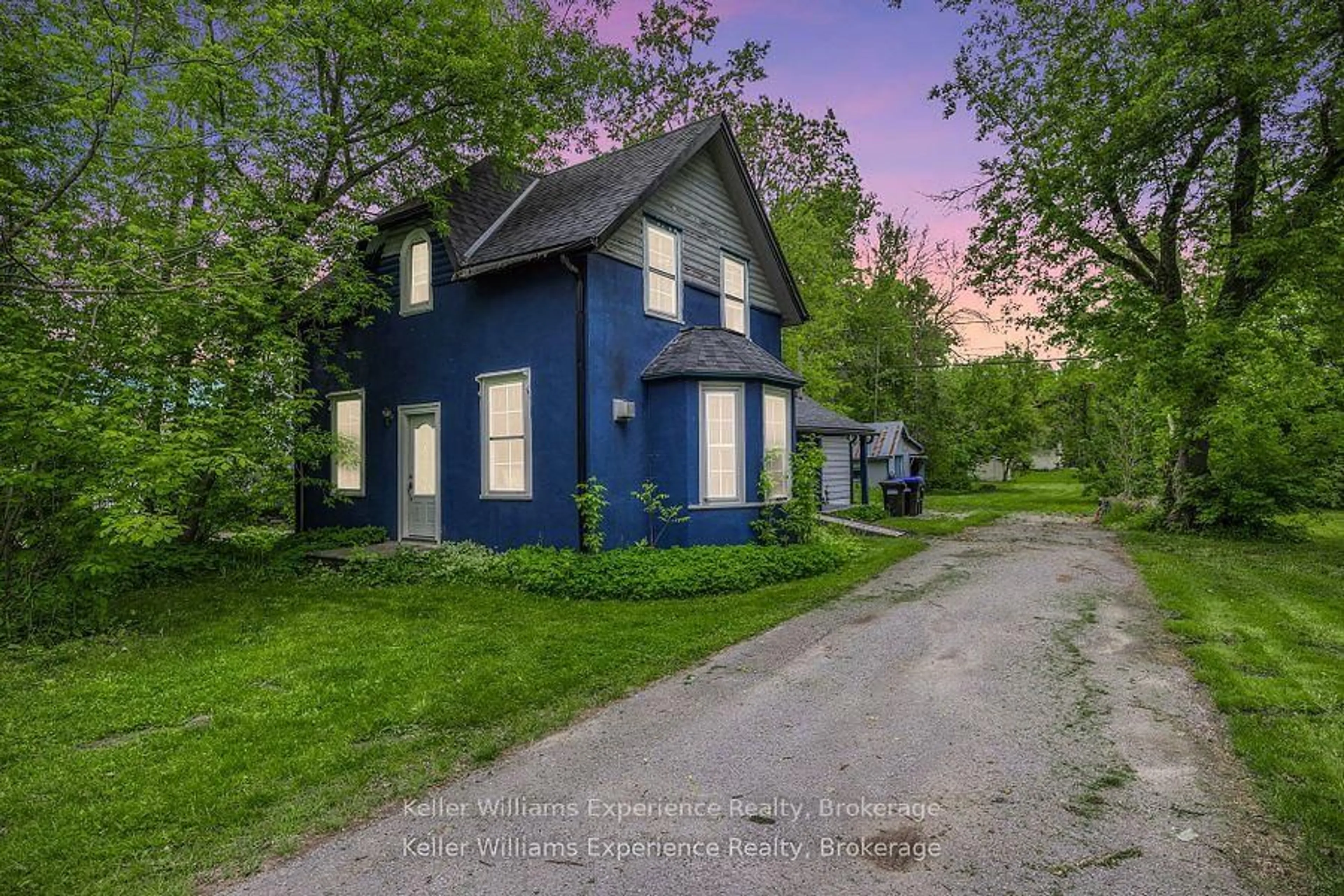 A pic from outside/outdoor area/front of a property/back of a property/a pic from drone, street for 57 Coldwater Rd, Severn Ontario L0K 1E0