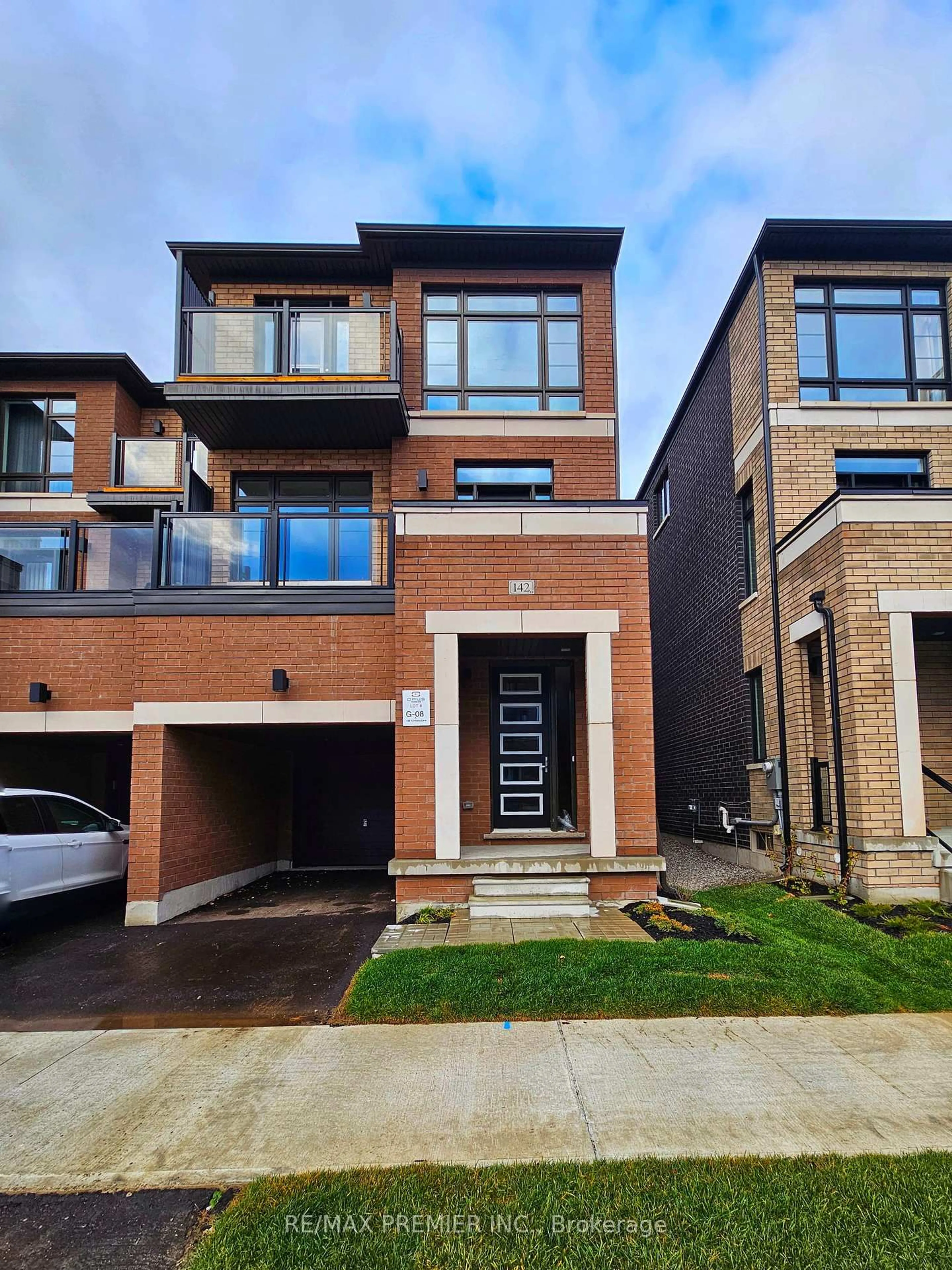 Home with brick exterior material, street for 142 Turnberry Lane, Barrie Ontario L9J 0M3