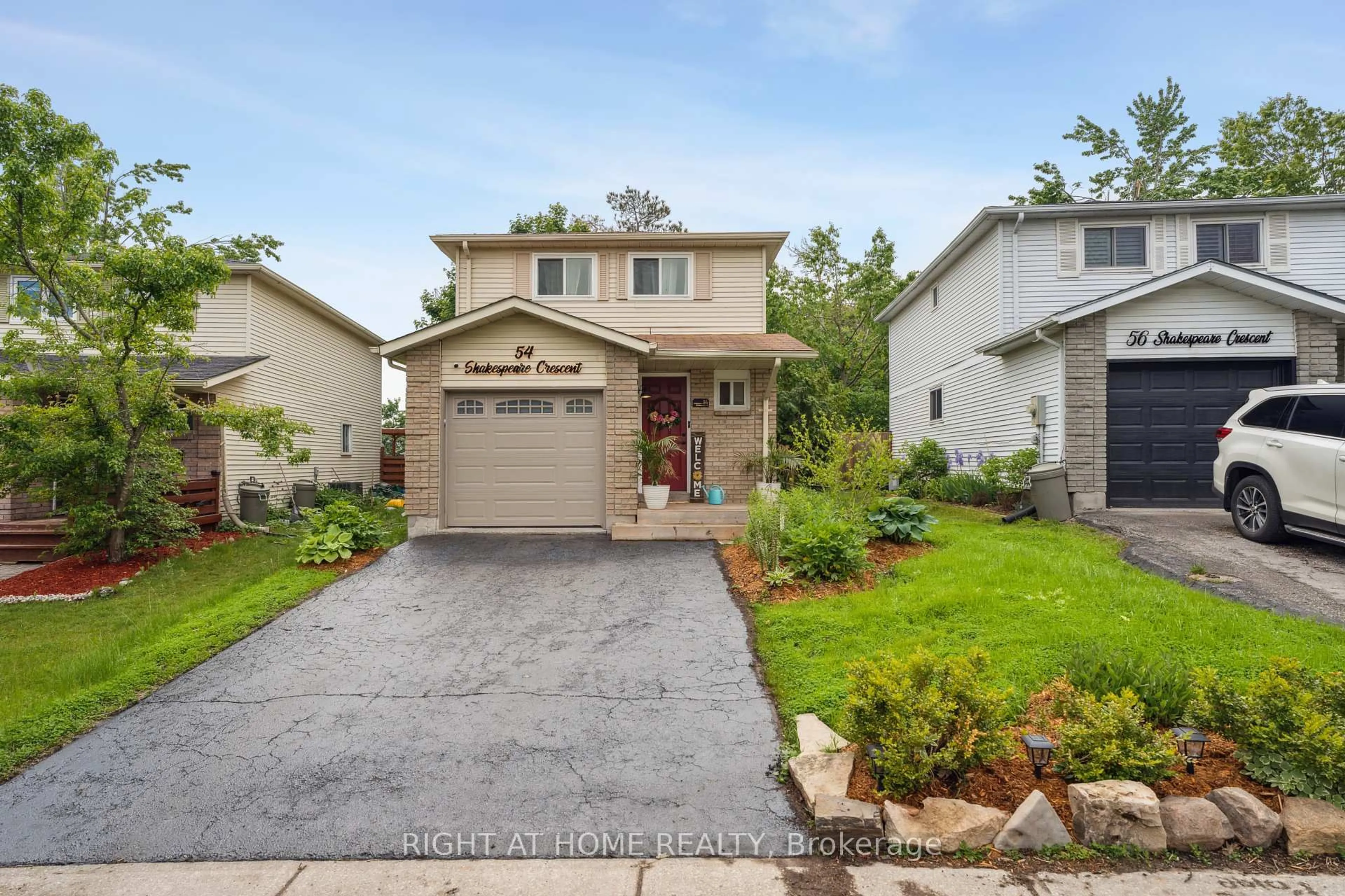 Home with brick exterior material, street for 54 Shakespeare Cres, Barrie Ontario L4N 6C1