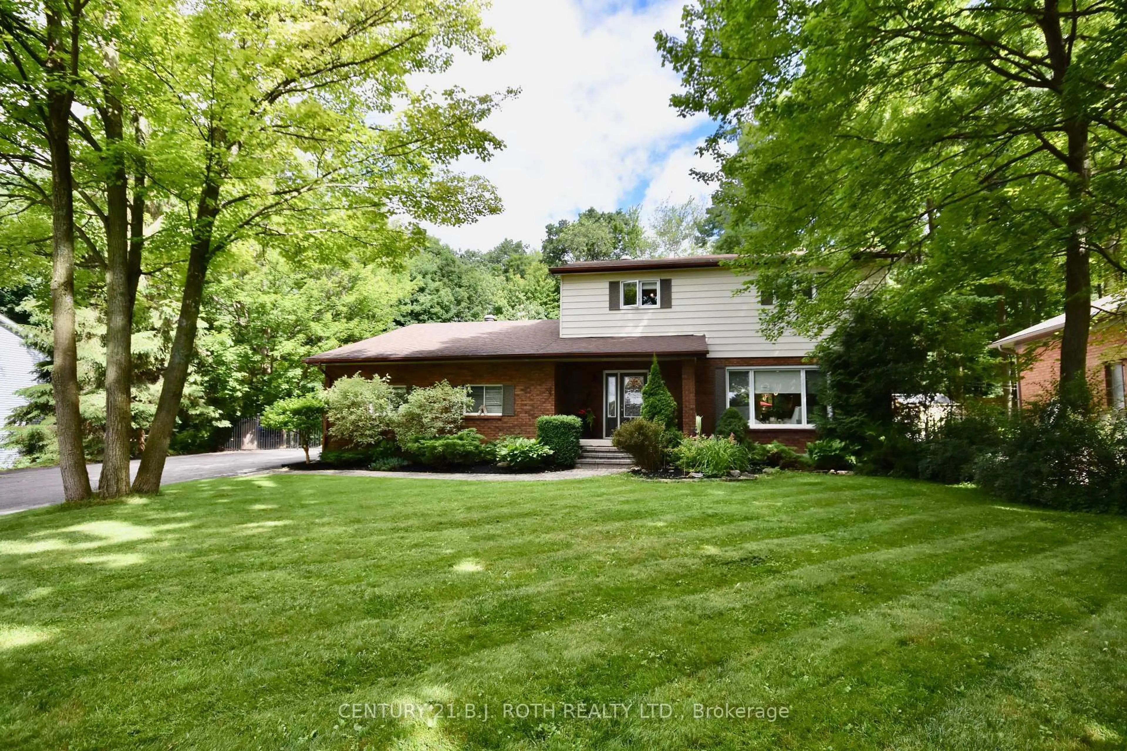 Unknown for 32 Wattie Rd, Springwater Ontario L9X 0P7
