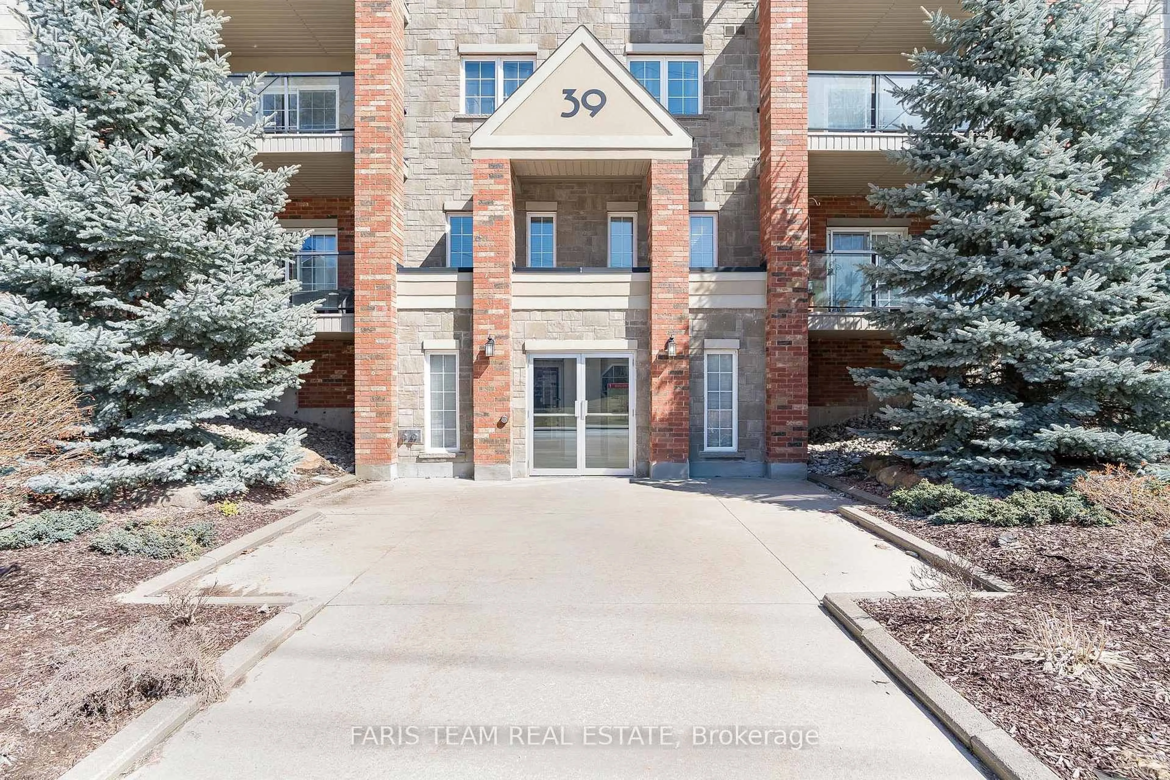 Unknown for 39 Ferndale Dr #301, Barrie Ontario L4N 5T5