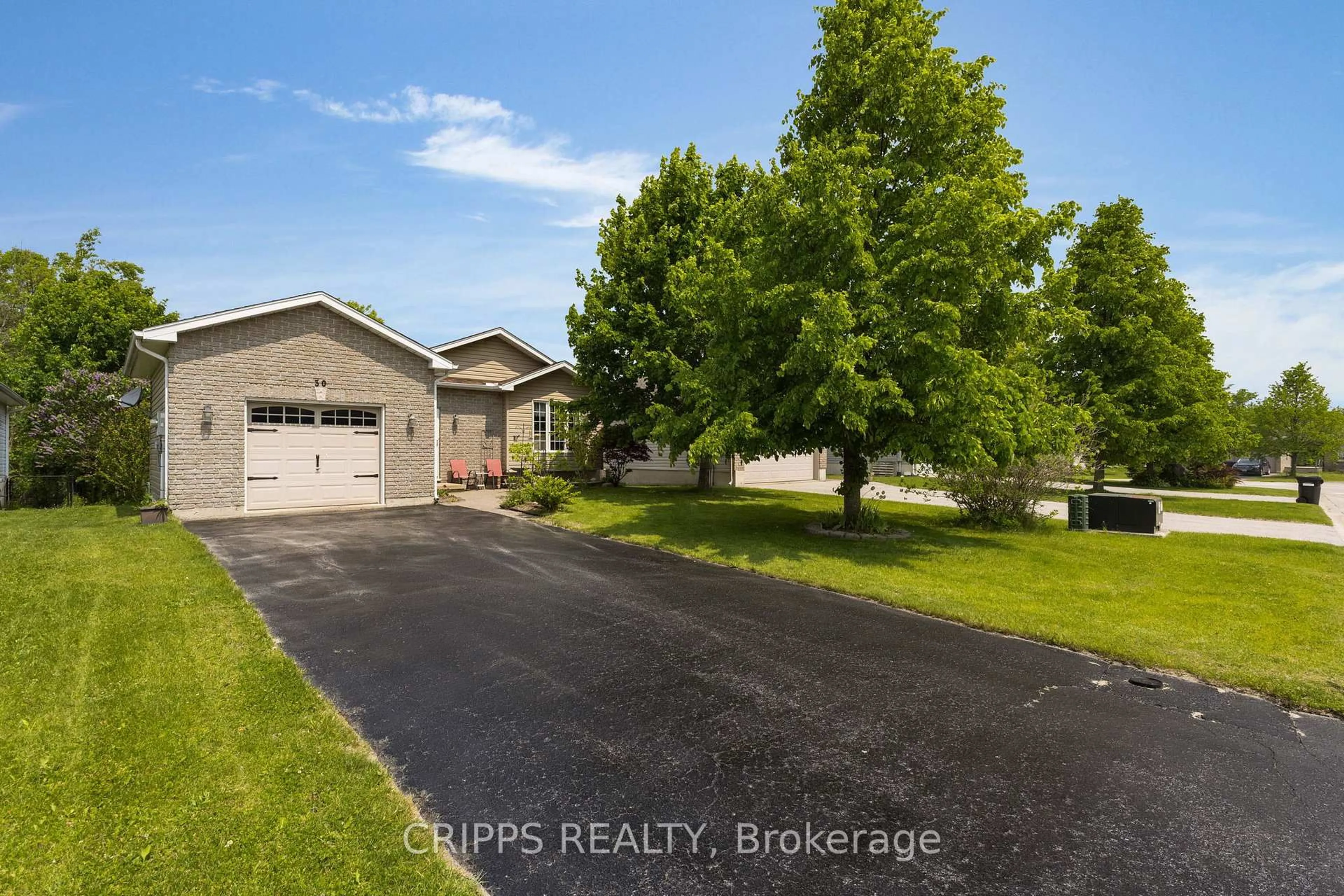 A pic from outside/outdoor area/front of a property/back of a property/a pic from drone, street for 30 GEORGIAS Walk, Tay Ontario L0K 2A0