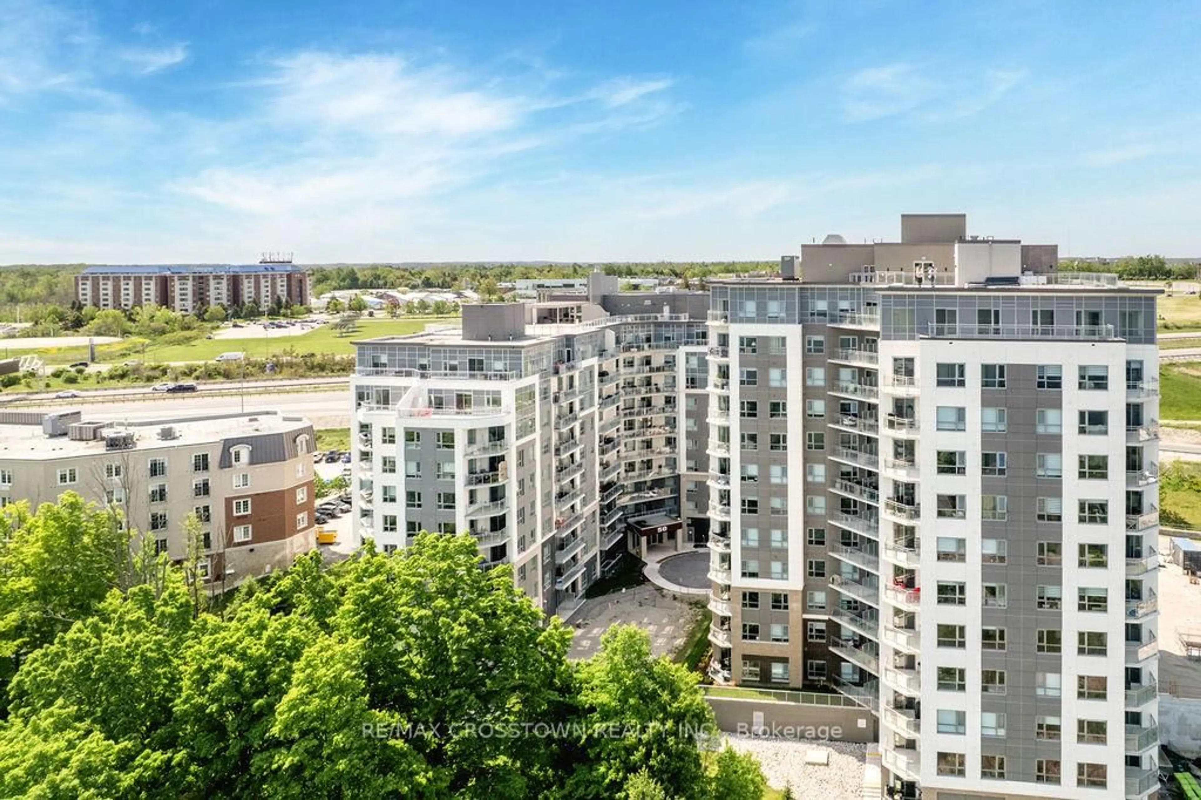 A pic from outside/outdoor area/front of a property/back of a property/a pic from drone, city buildings view from balcony for 58 Lakeside Terr #716, Barrie Ontario L4M 0L5