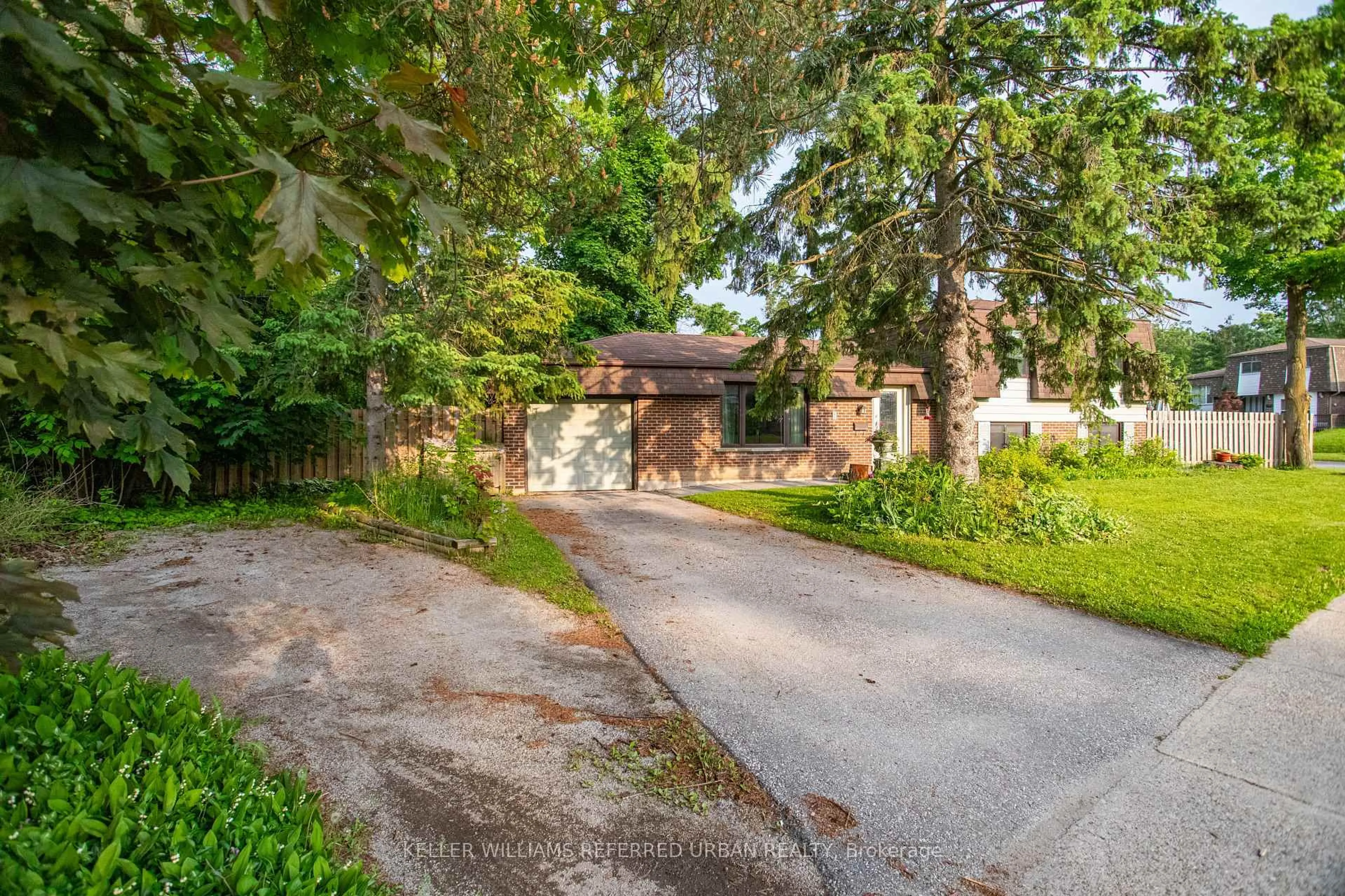 Unknown for 1 Birchwood Dr, Barrie Ontario L4M 4W7