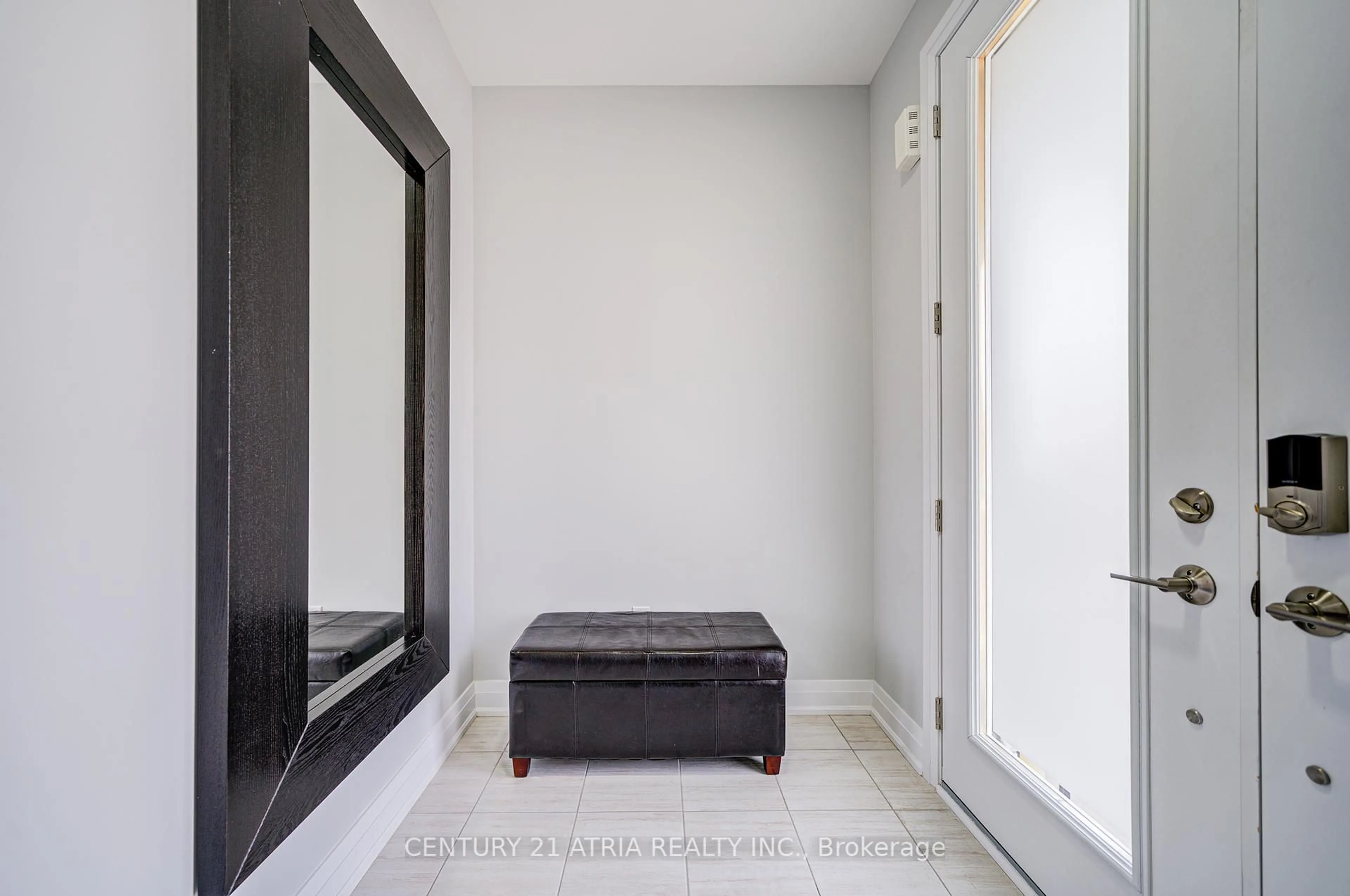 Indoor entryway for 18 Sweet Cicely St, Springwater Ontario L9X 2C7