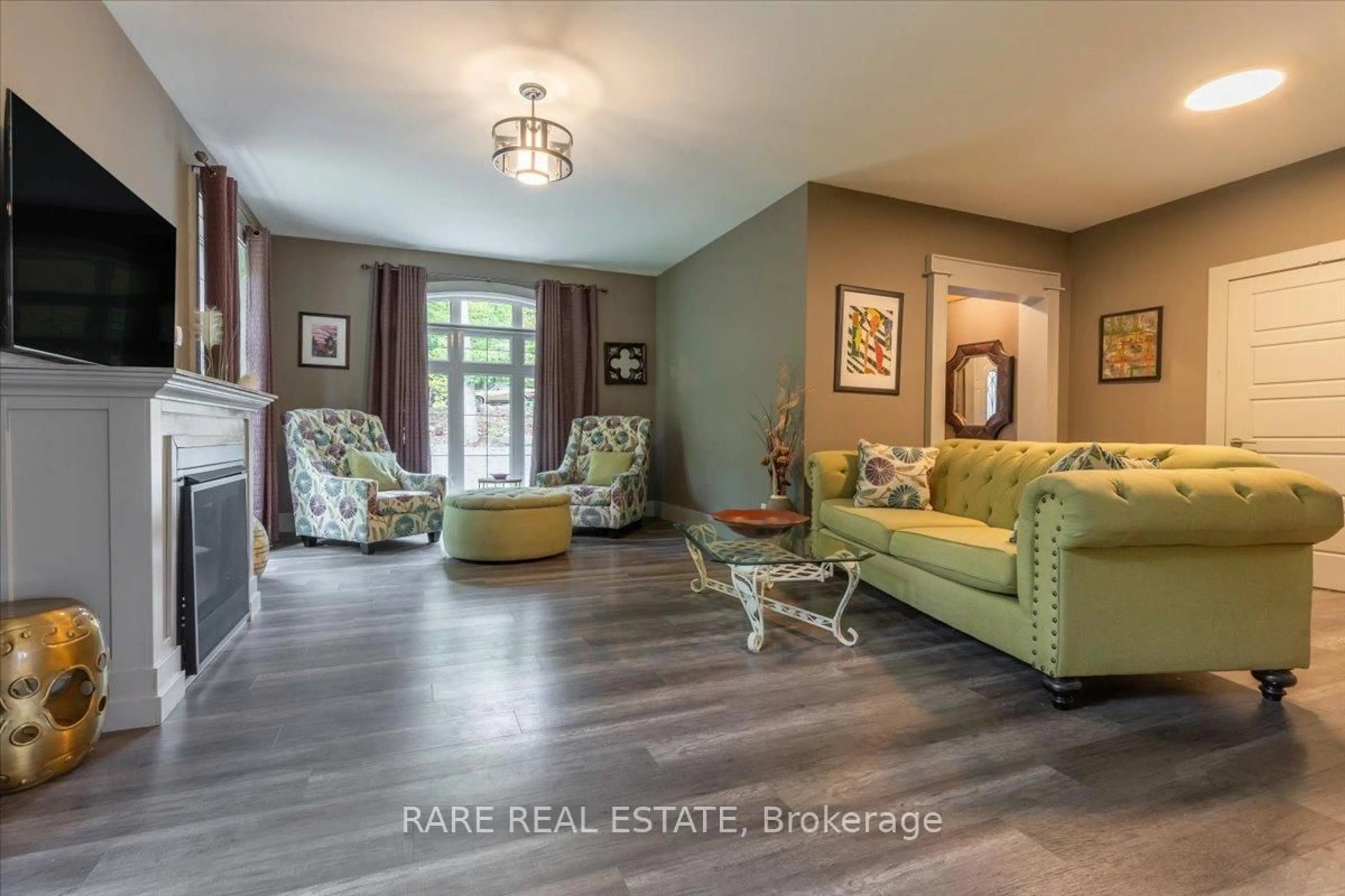 Living room with furniture, unknown for 1147 Old Creamery Rd, Severn Ontario L0K 1E0