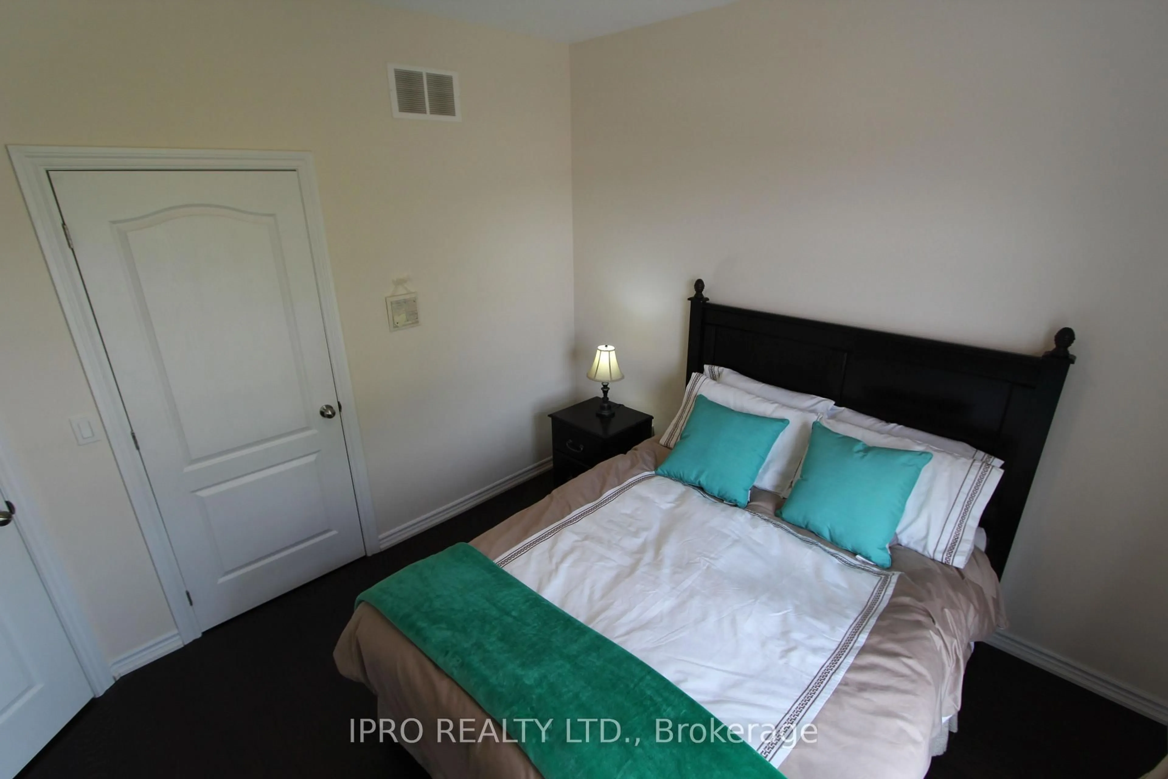 A pic of a room for 66 Bellisle Rd, Penetanguishene Ontario L9M 0V6