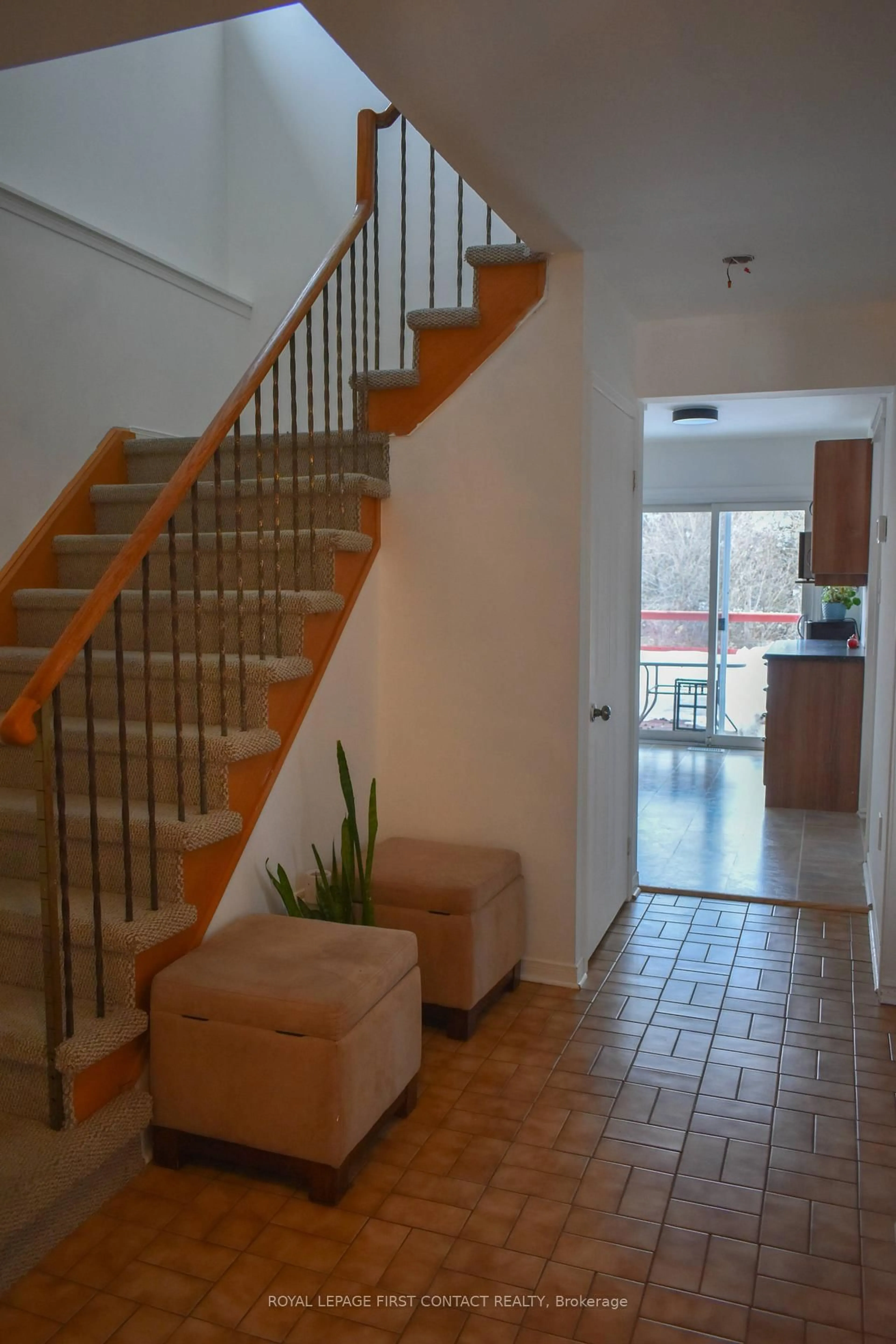 Unknown for 103 Garden Dr, Barrie Ontario L4N 5T9