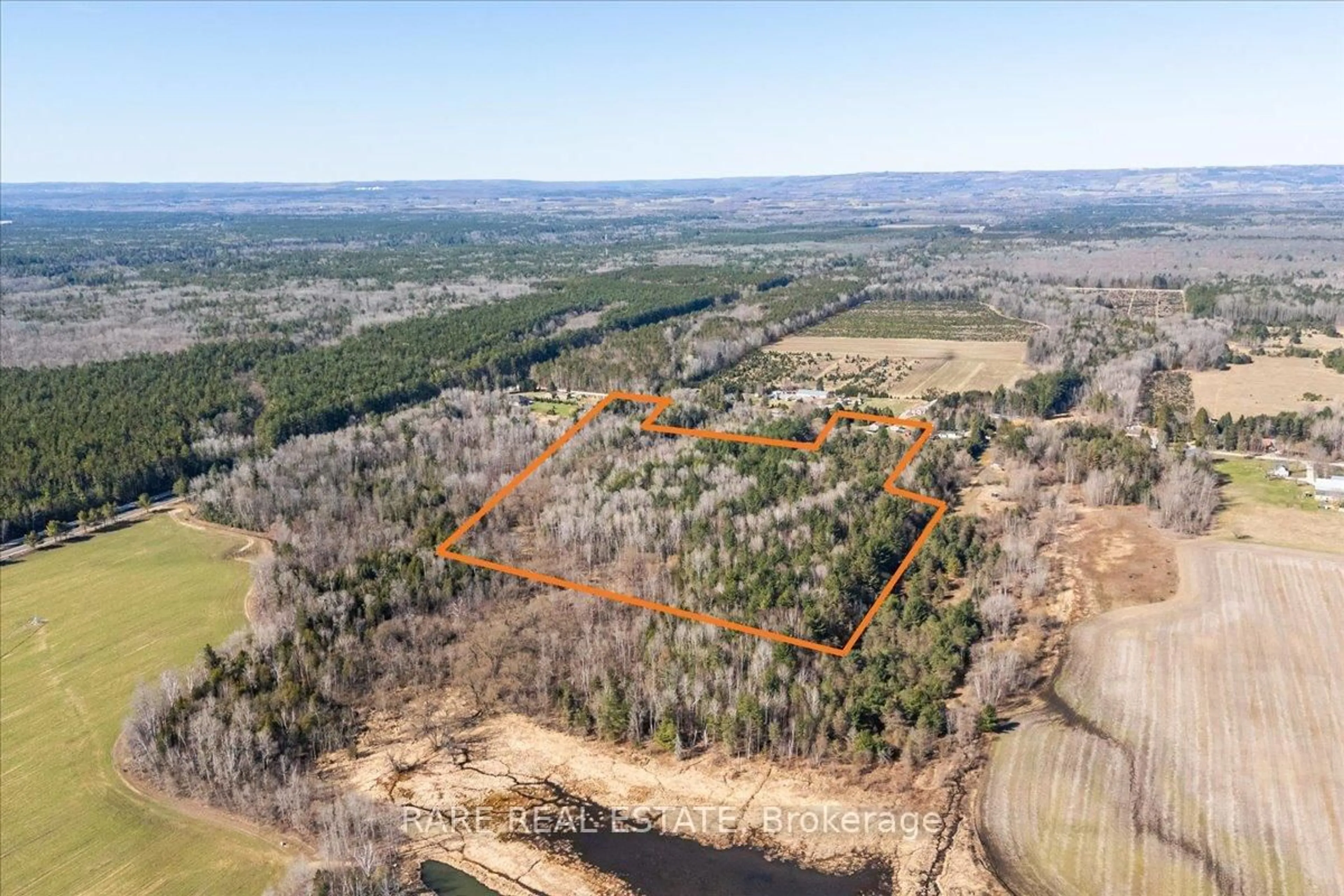 A pic from outside/outdoor area/front of a property/back of a property/a pic from drone, water/lake/river/ocean view for 3679 McCarthy Dr, Clearview Ontario L0M 1N0