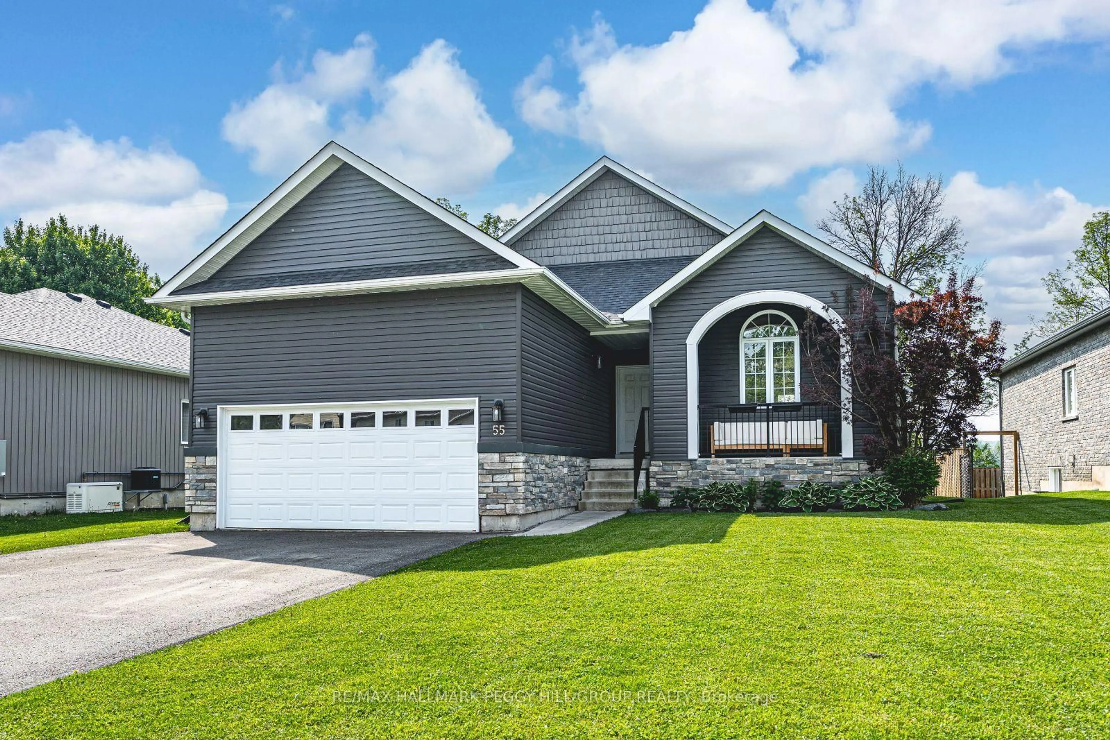 Home with vinyl exterior material, street for 55 Donlands Crt, Severn Ontario L0K 1E0