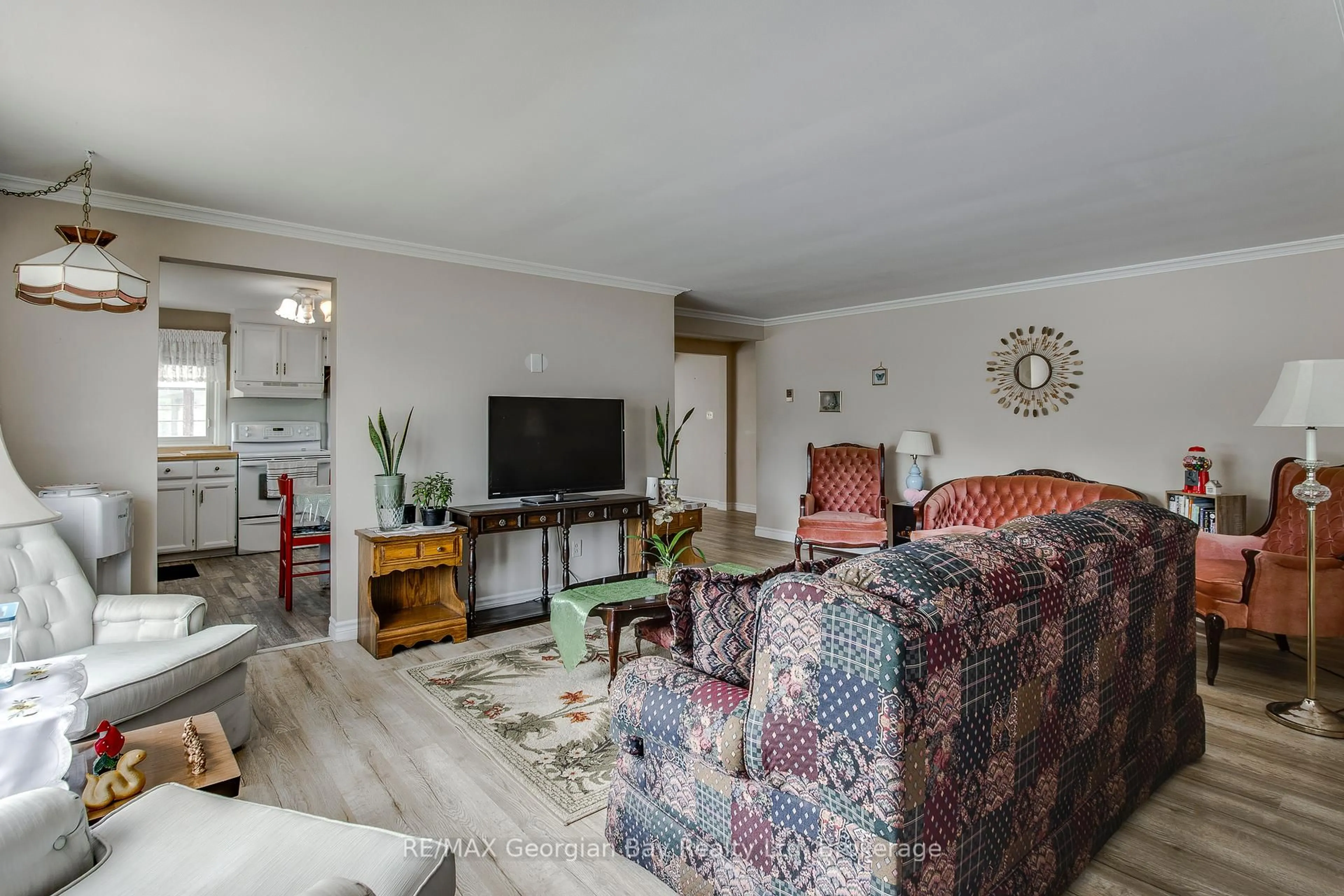 Living room with furniture, unknown for 586 Dominion Ave, Midland Ontario L4R 1R3