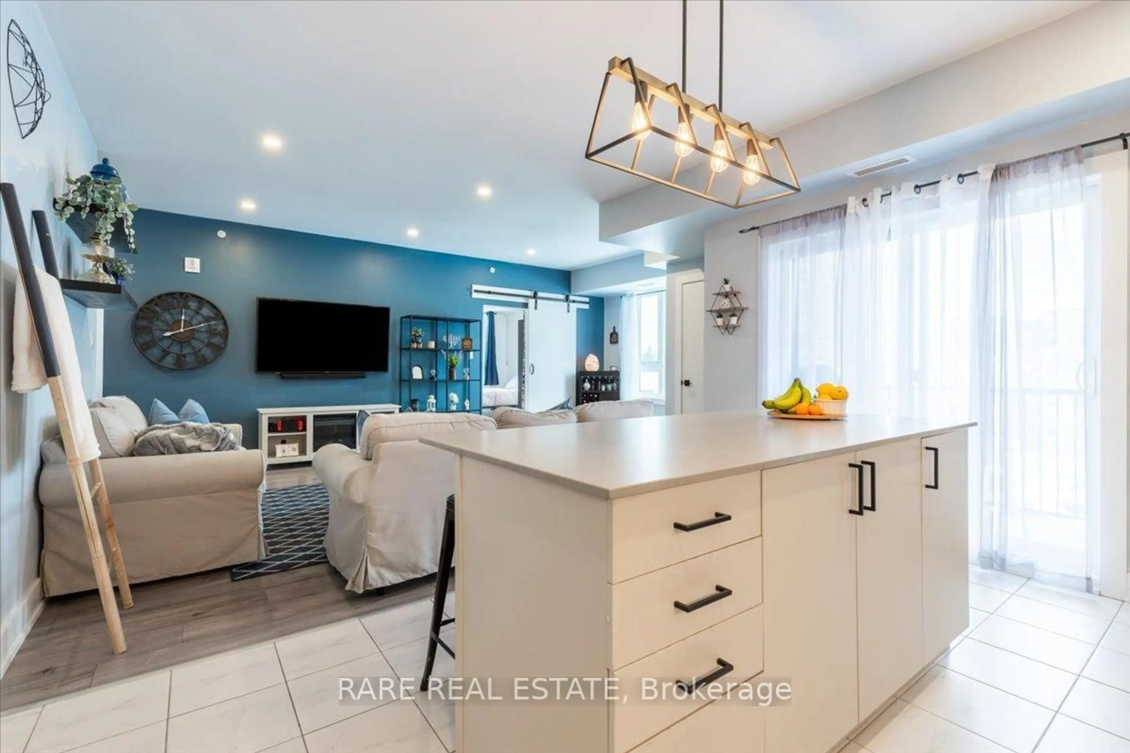 Open concept kitchen, ceramic/tile floor for 5 Chef Lane #413, Barrie Ontario L9J 0J8