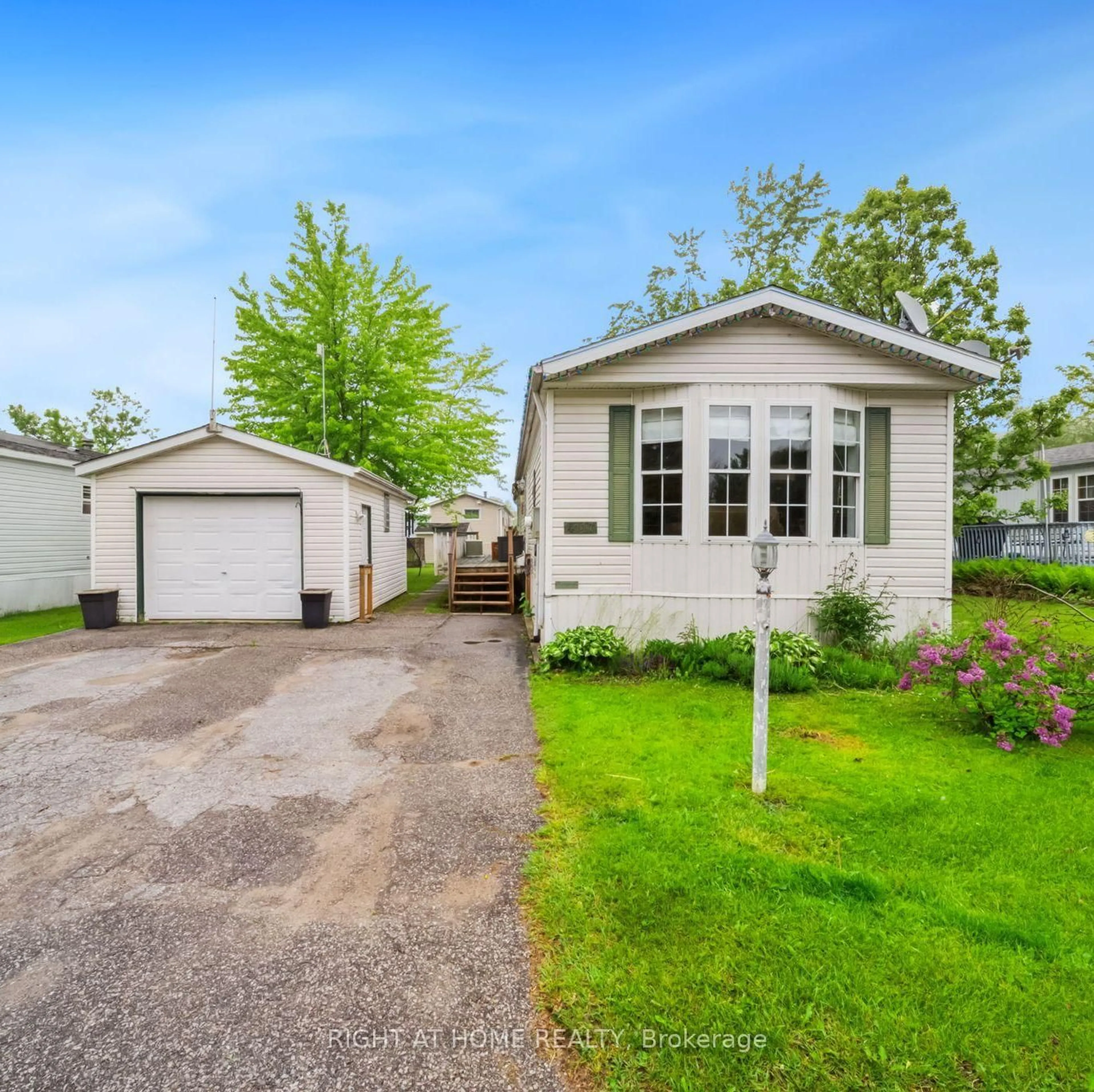 Unknown for 4117 Ash Cres, Severn Ontario L3V 6H4