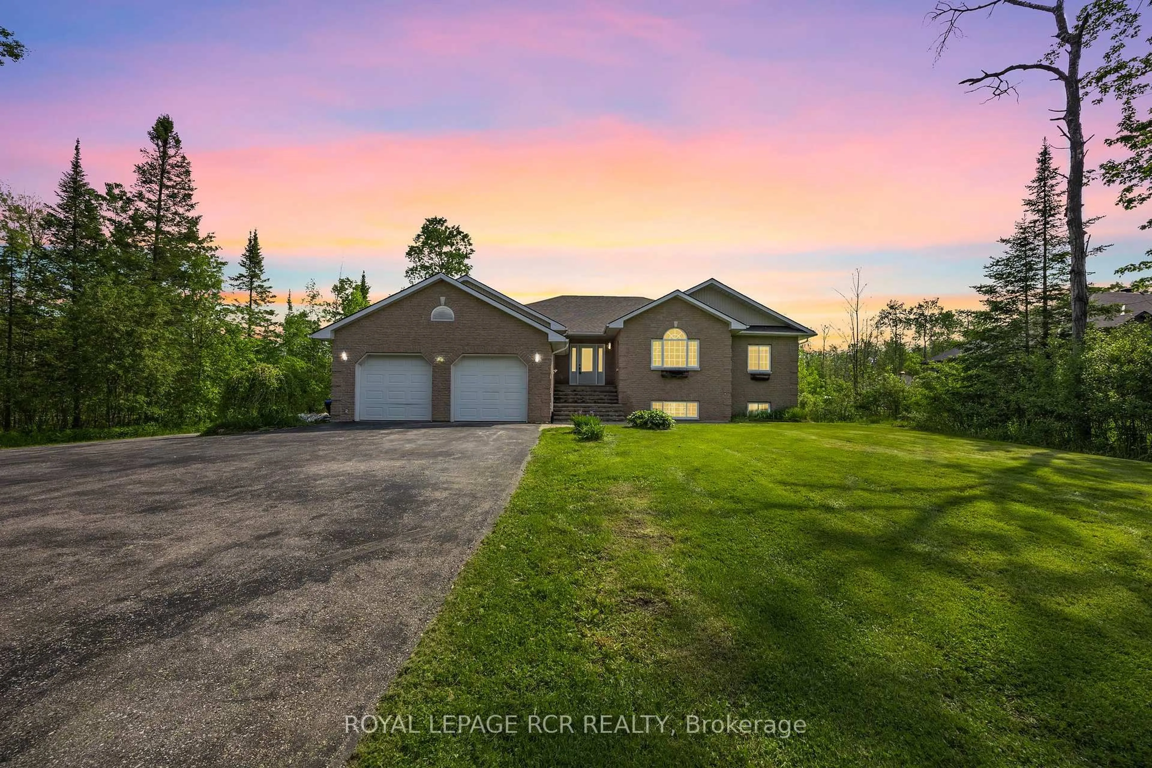A pic from outside/outdoor area/front of a property/back of a property/a pic from drone, unknown for 281 Scarlett Line, Oro-Medonte Ontario L0L 1V0