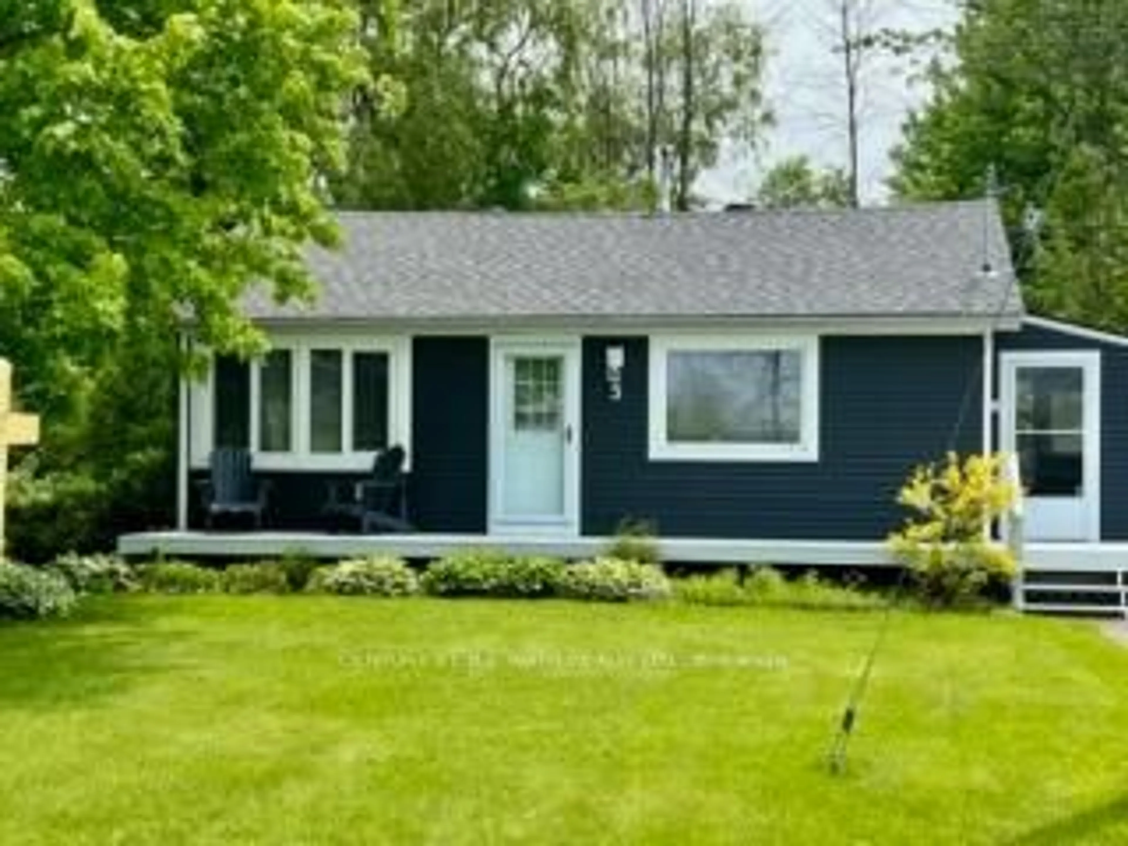 Home with vinyl exterior material, street for 5 Delta Dr, Tay Ontario L0K 2C0