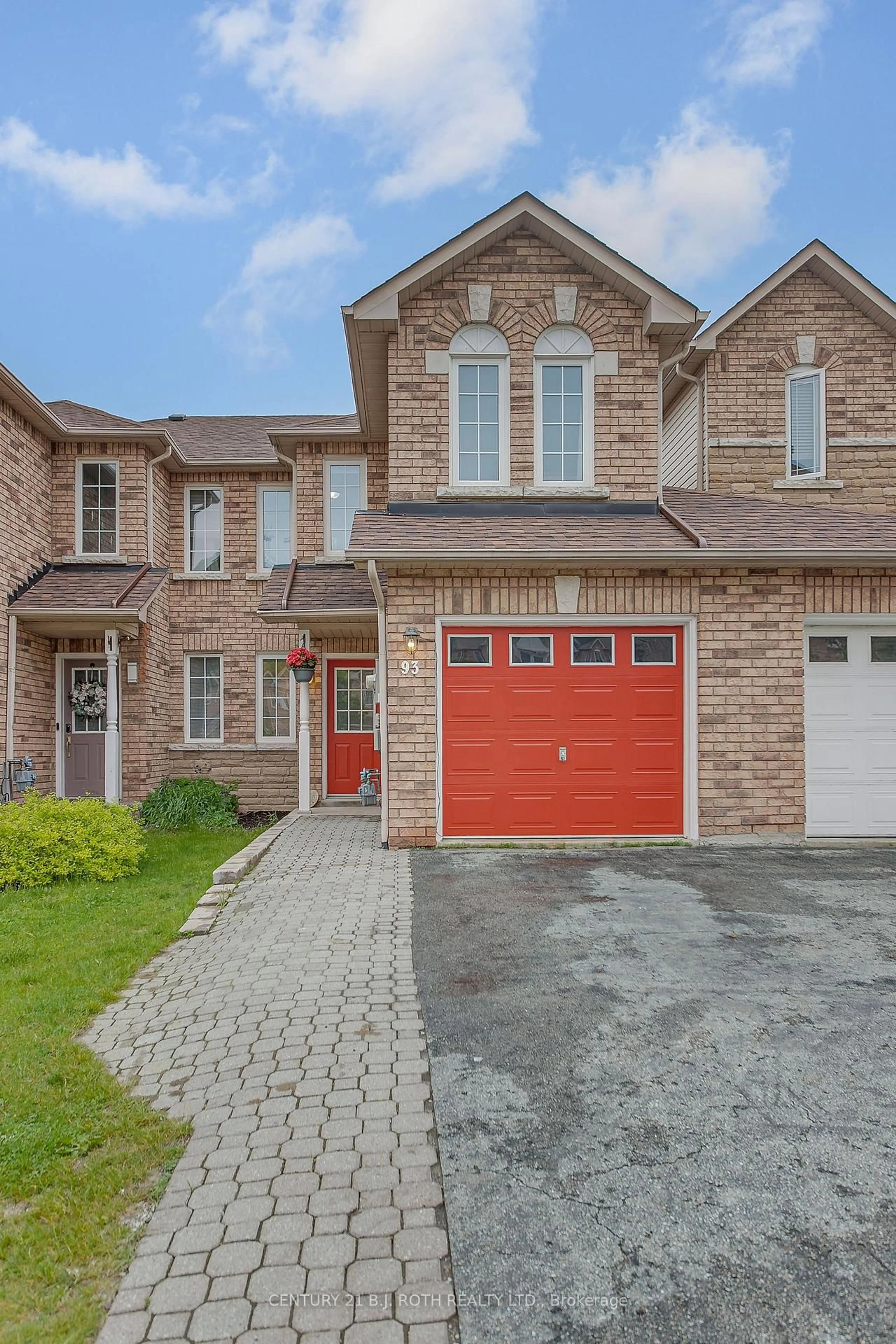 Home with brick exterior material, street for 93 Hawthorne Cres, Barrie Ontario L4N 9Y8