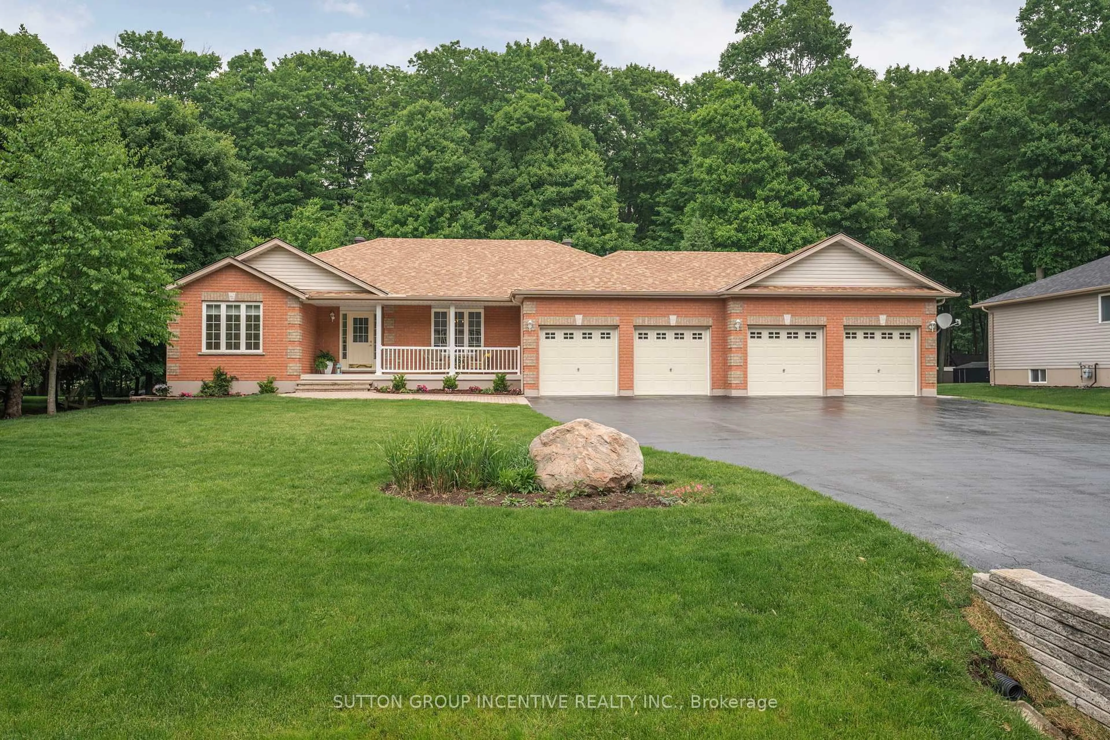 Home with brick exterior material, street for 40 O'Neill Circ, Springwater Ontario L0L 2K0