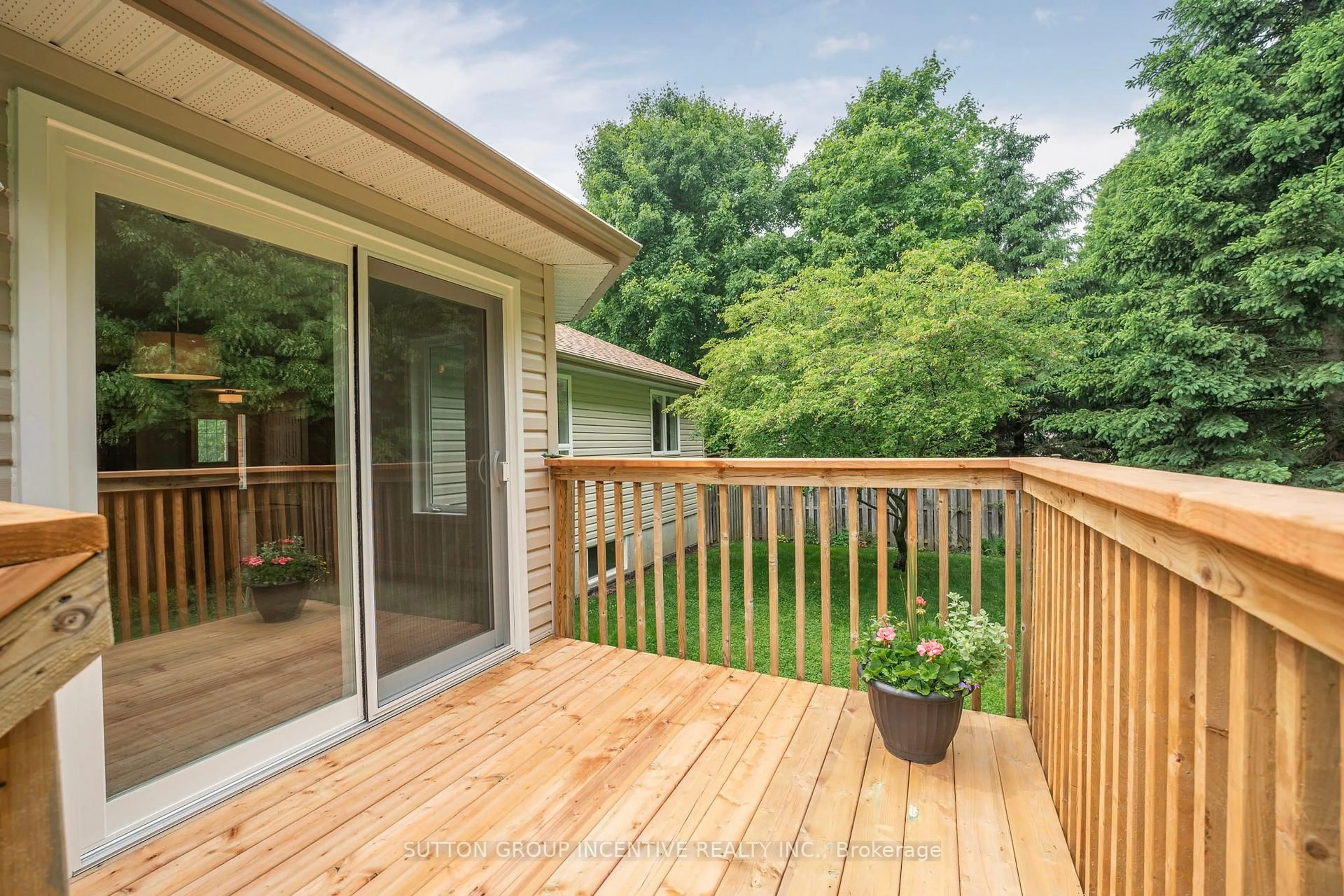 Patio, unknown for 40 O'Neill Circ, Springwater Ontario L0L 2K0
